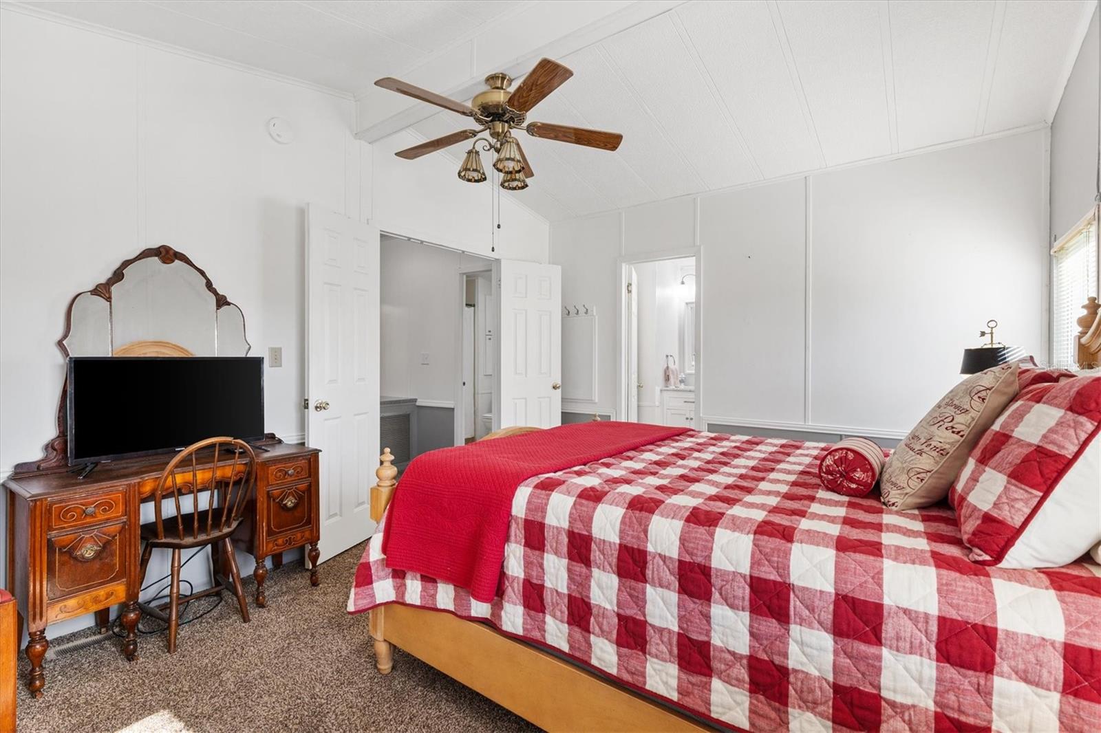 Image 14 of 23 For 732 Royal Palm Avenue