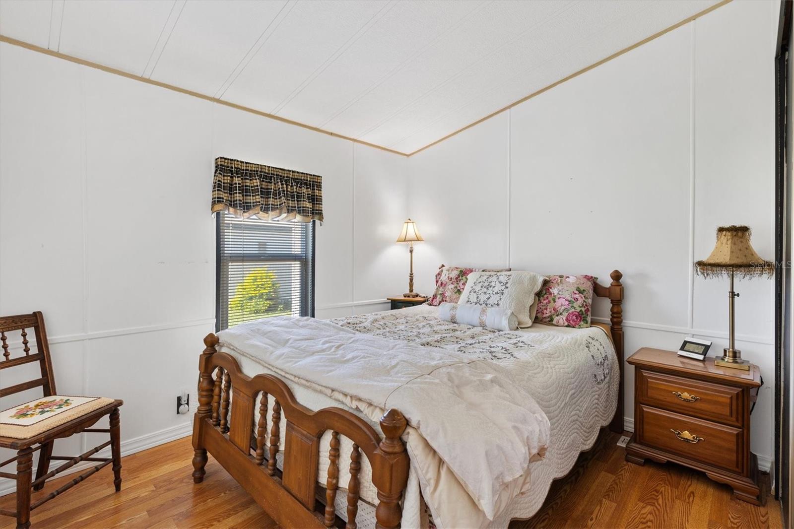 Image 16 of 23 For 732 Royal Palm Avenue