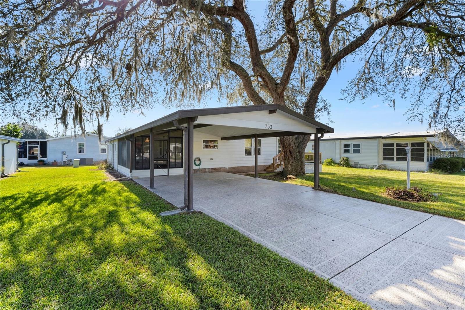 Image 19 of 23 For 732 Royal Palm Avenue