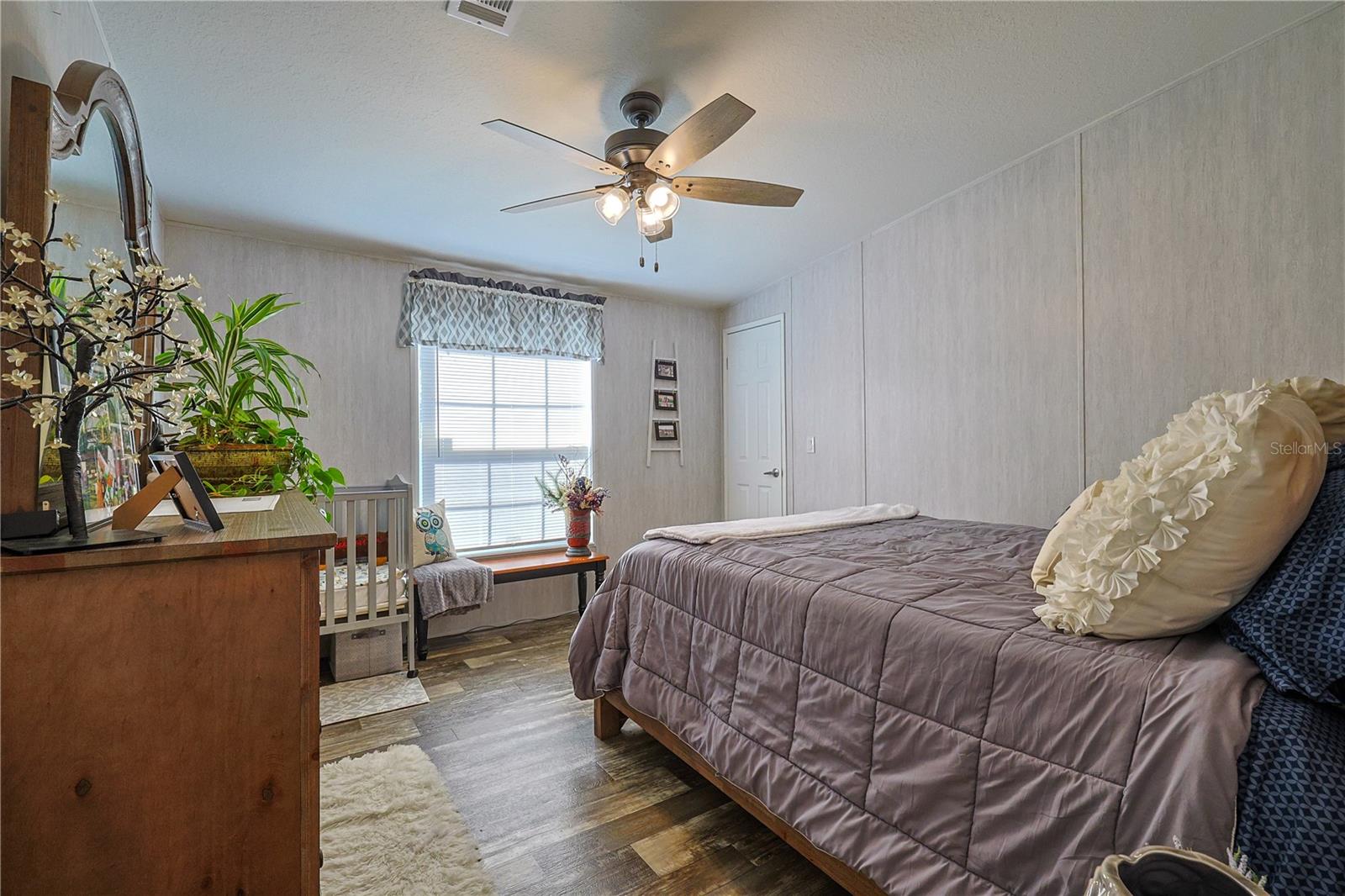 Image 19 of 36 For 13155 95th Street