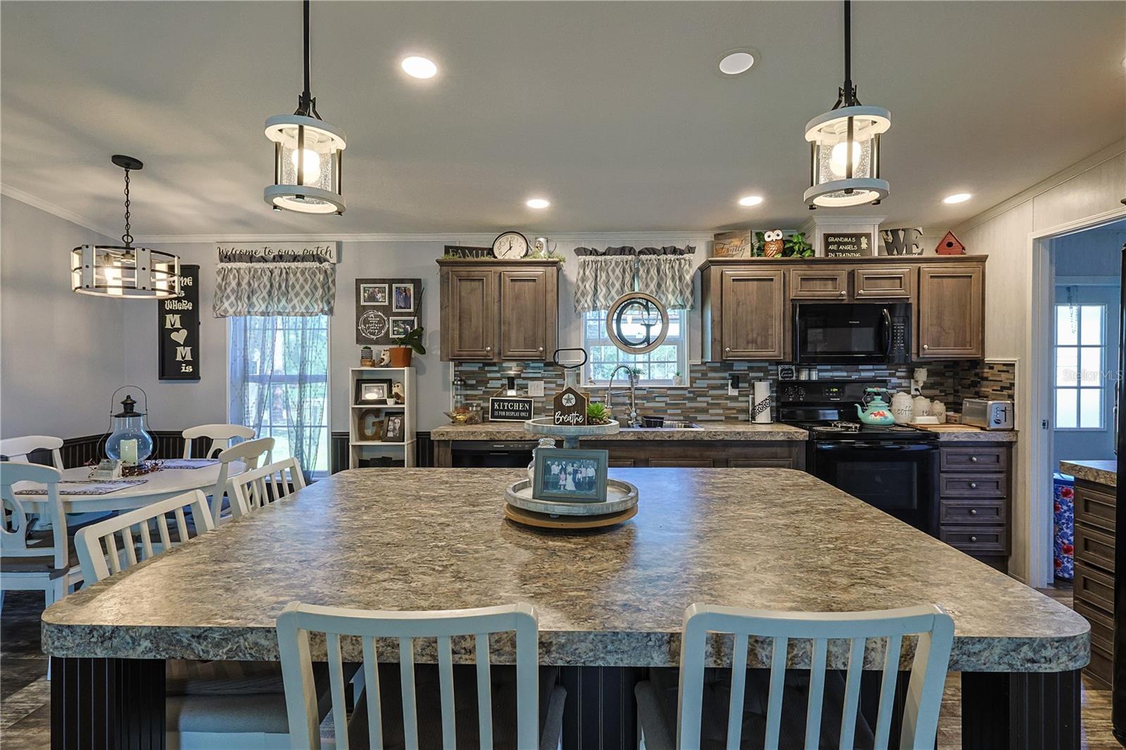 Image 6 of 36 For 13155 95th Street