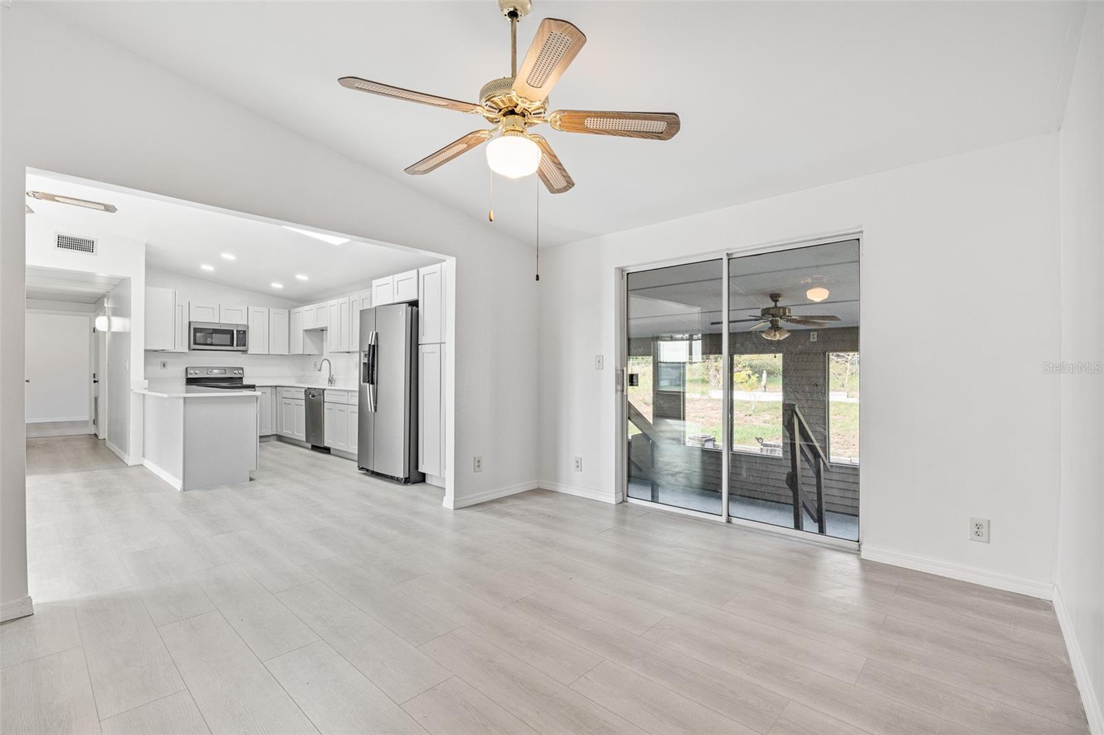 Image 16 of 40 For 207 10th Street