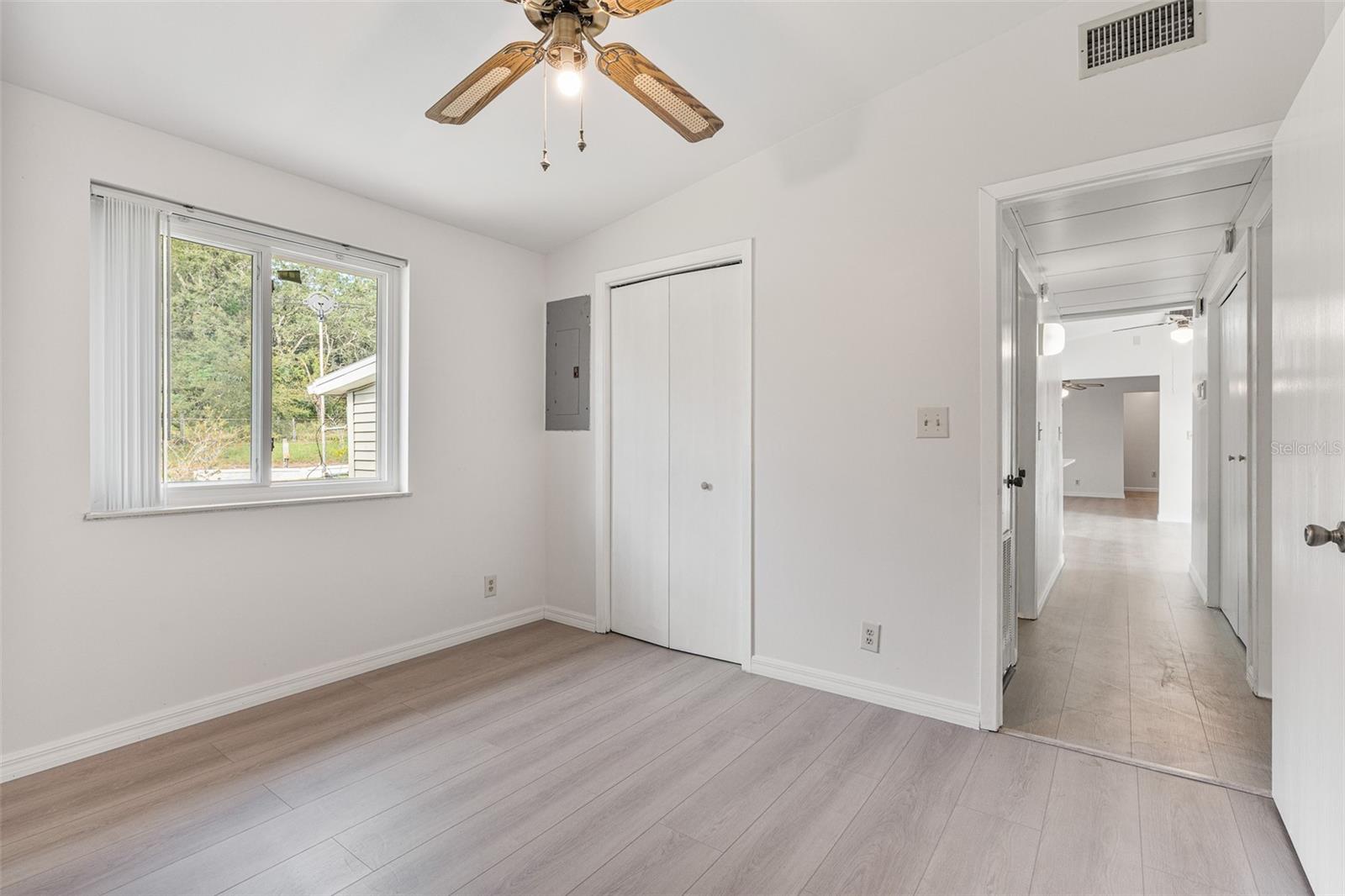 Image 18 of 40 For 207 10th Street