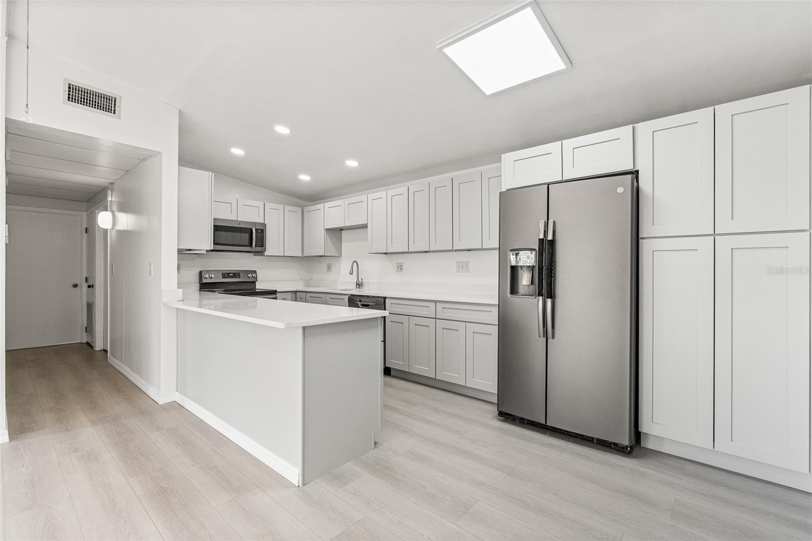 Image 23 of 40 For 207 10th Street