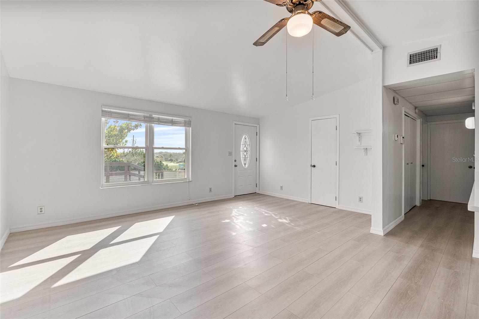 Image 25 of 40 For 207 10th Street