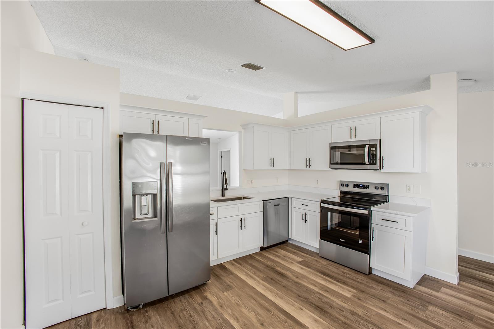 Image 2 of 24 For 5001 Pine Needle Drive