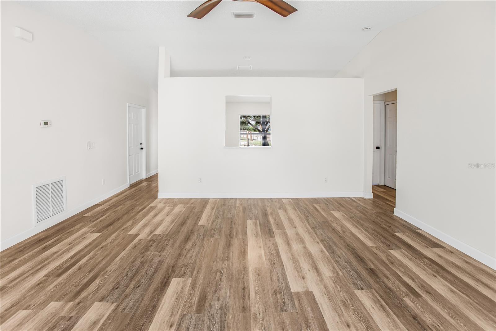 Image 4 of 24 For 5001 Pine Needle Drive