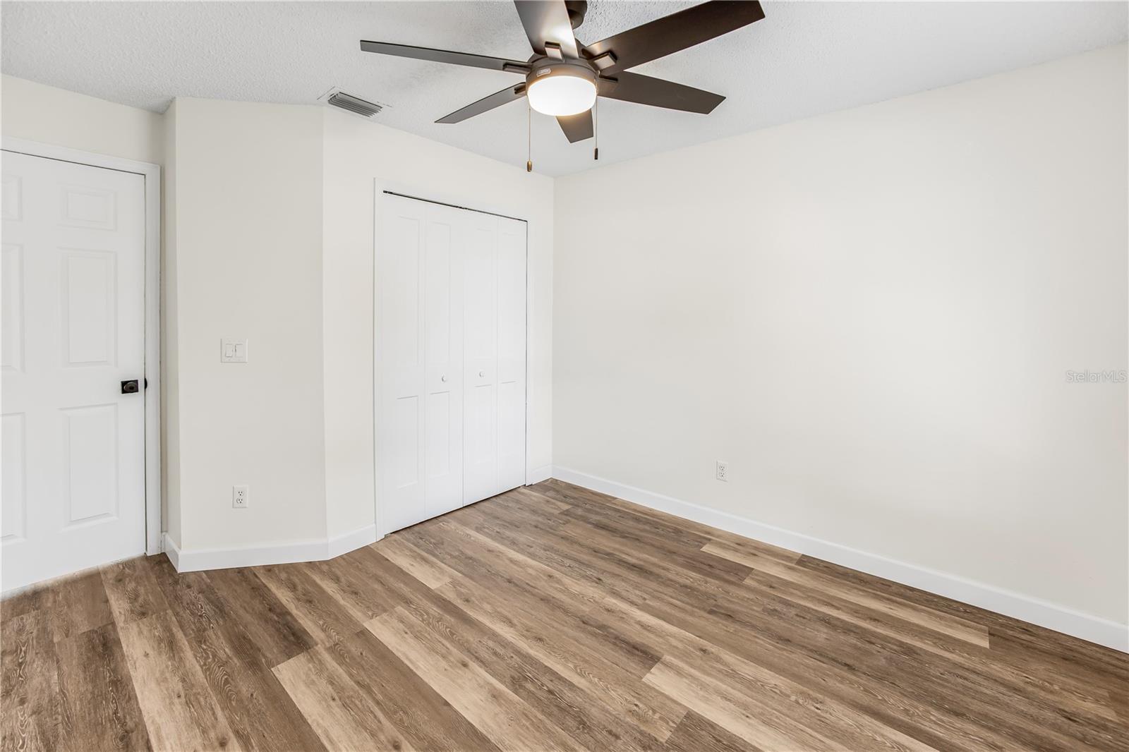 Image 9 of 24 For 5001 Pine Needle Drive