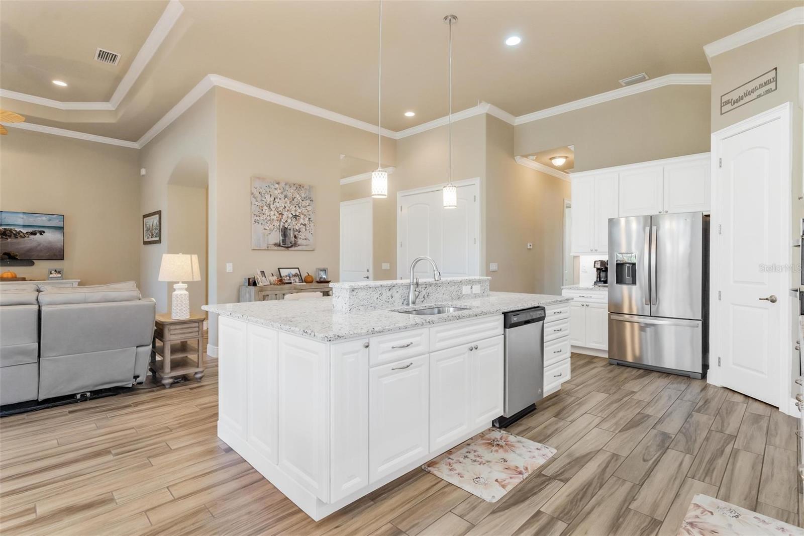 Image 15 of 52 For 39517 Hillrise Lane