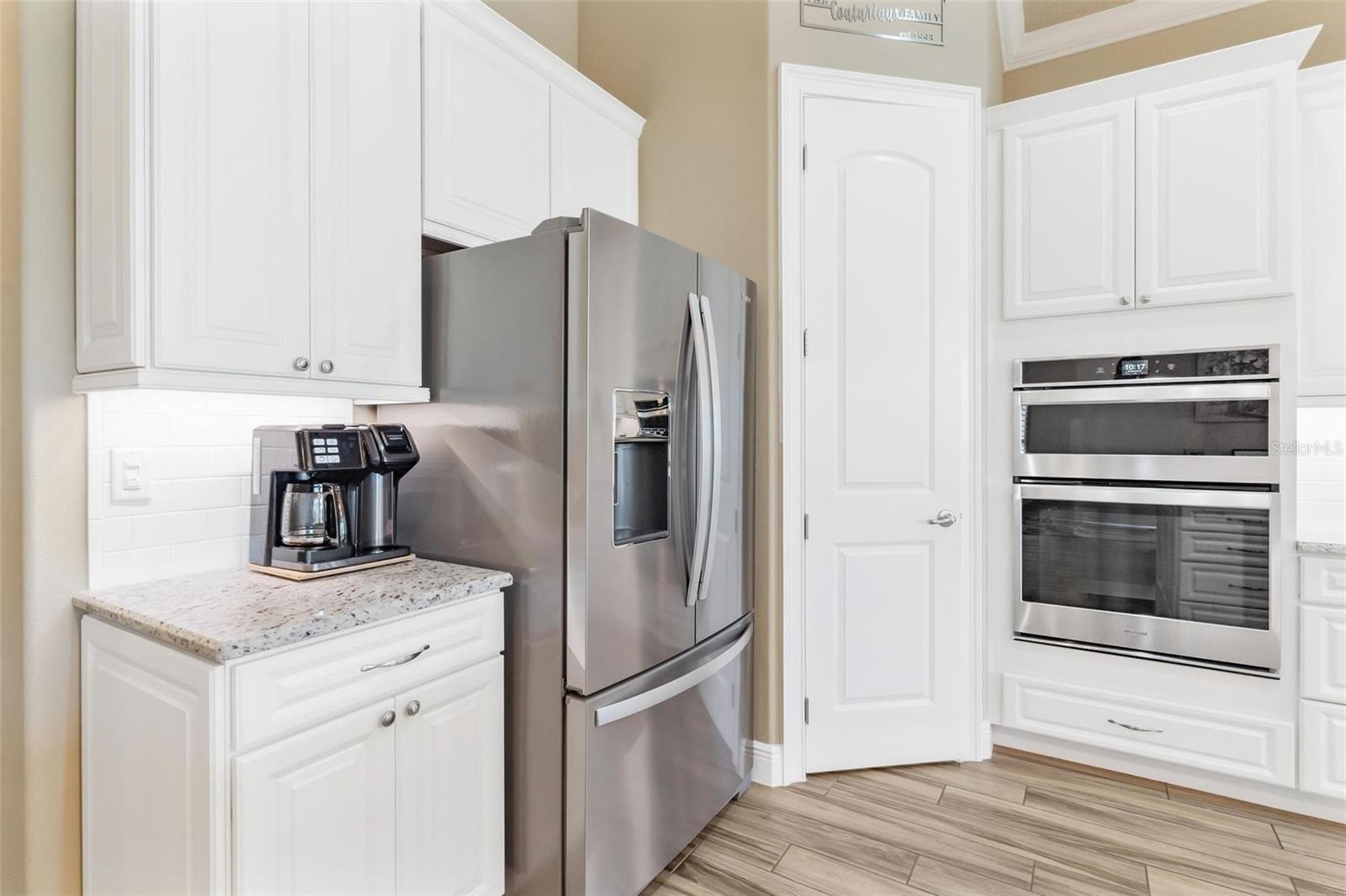 Image 16 of 52 For 39517 Hillrise Lane