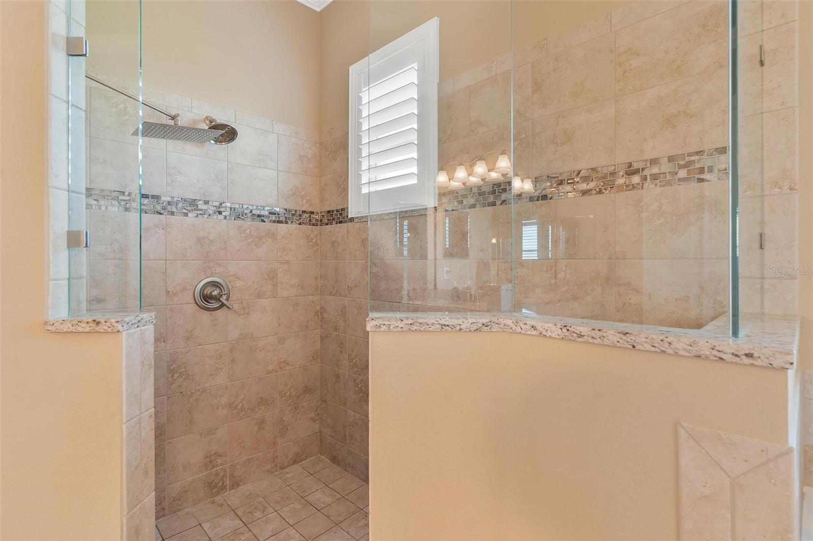 Image 26 of 52 For 39517 Hillrise Lane