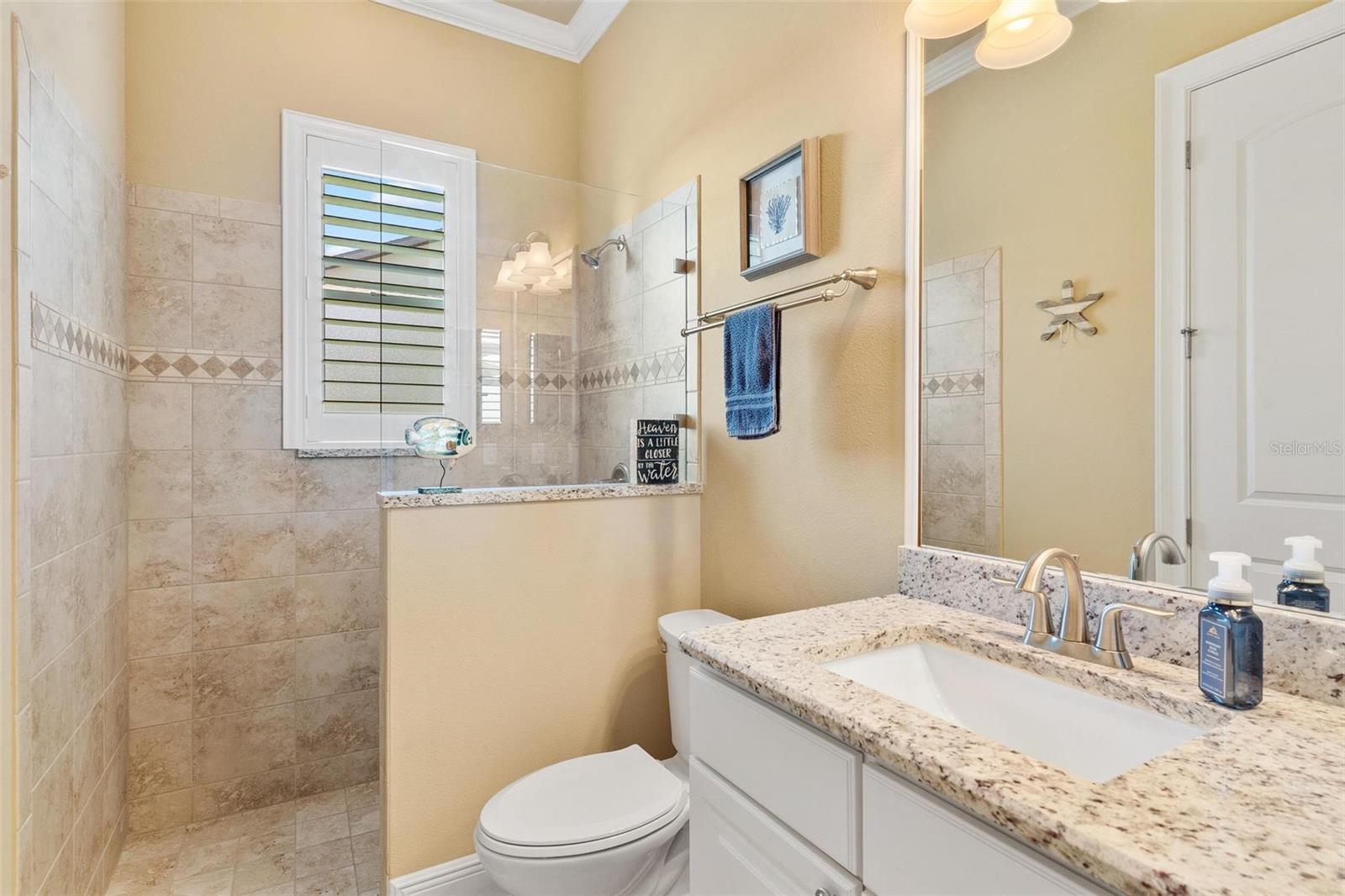 Image 28 of 52 For 39517 Hillrise Lane