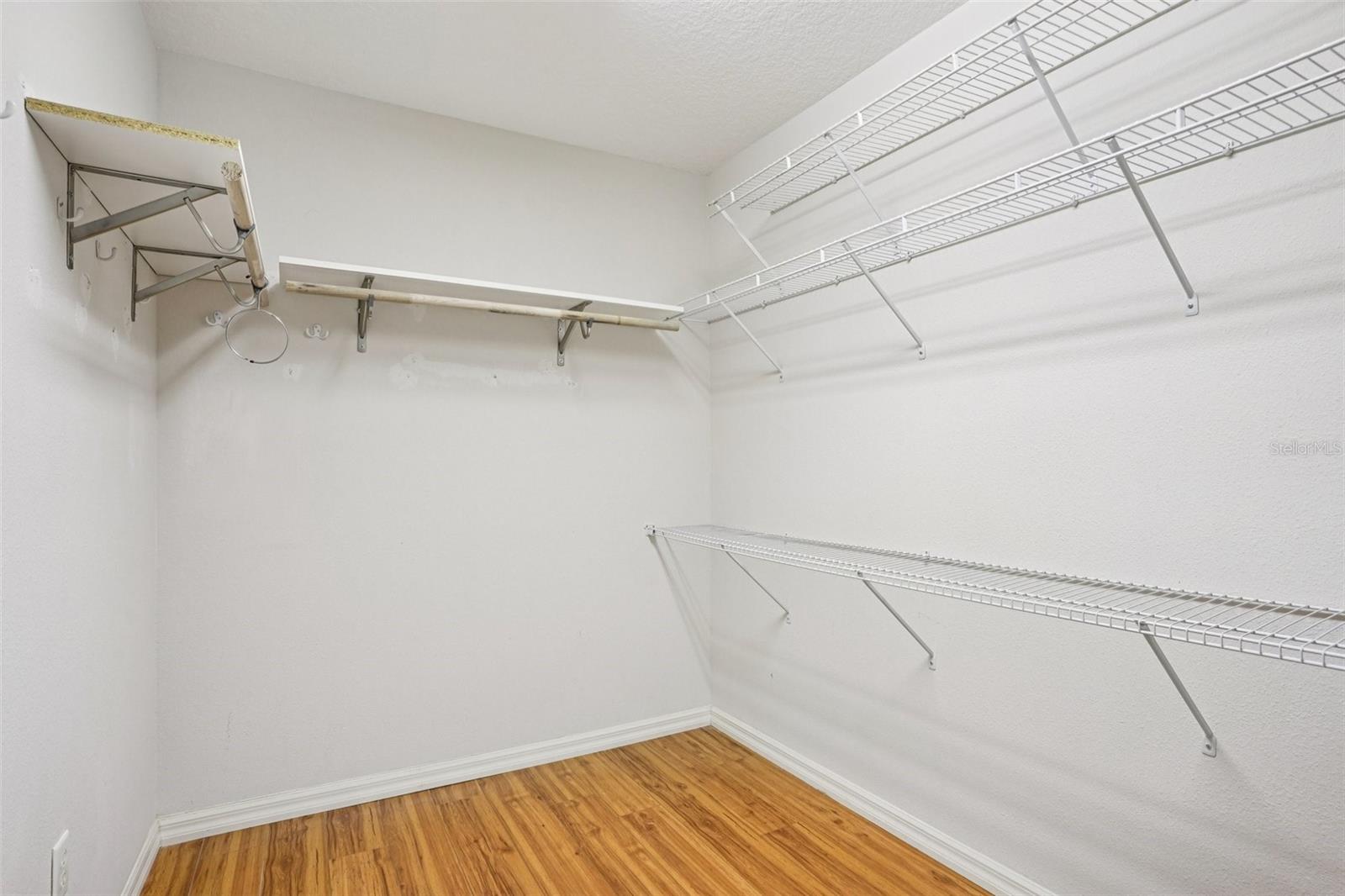 Image 22 of 54 For 1542 Wyatt Avenue