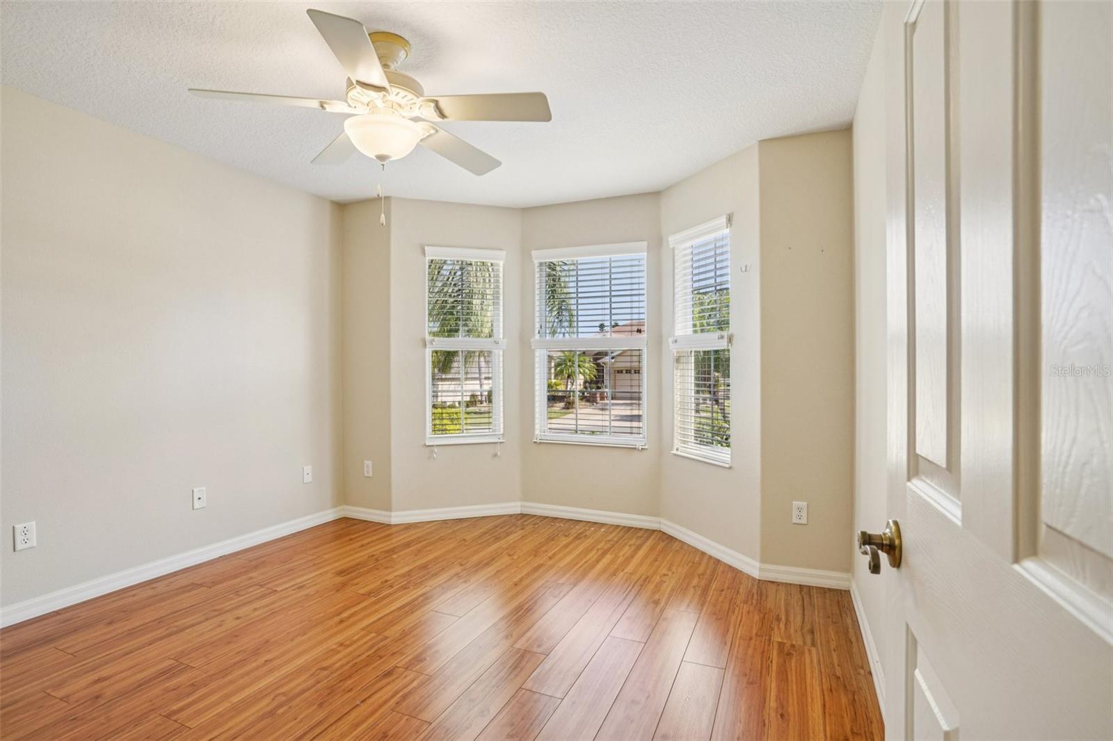 Image 24 of 54 For 1542 Wyatt Avenue