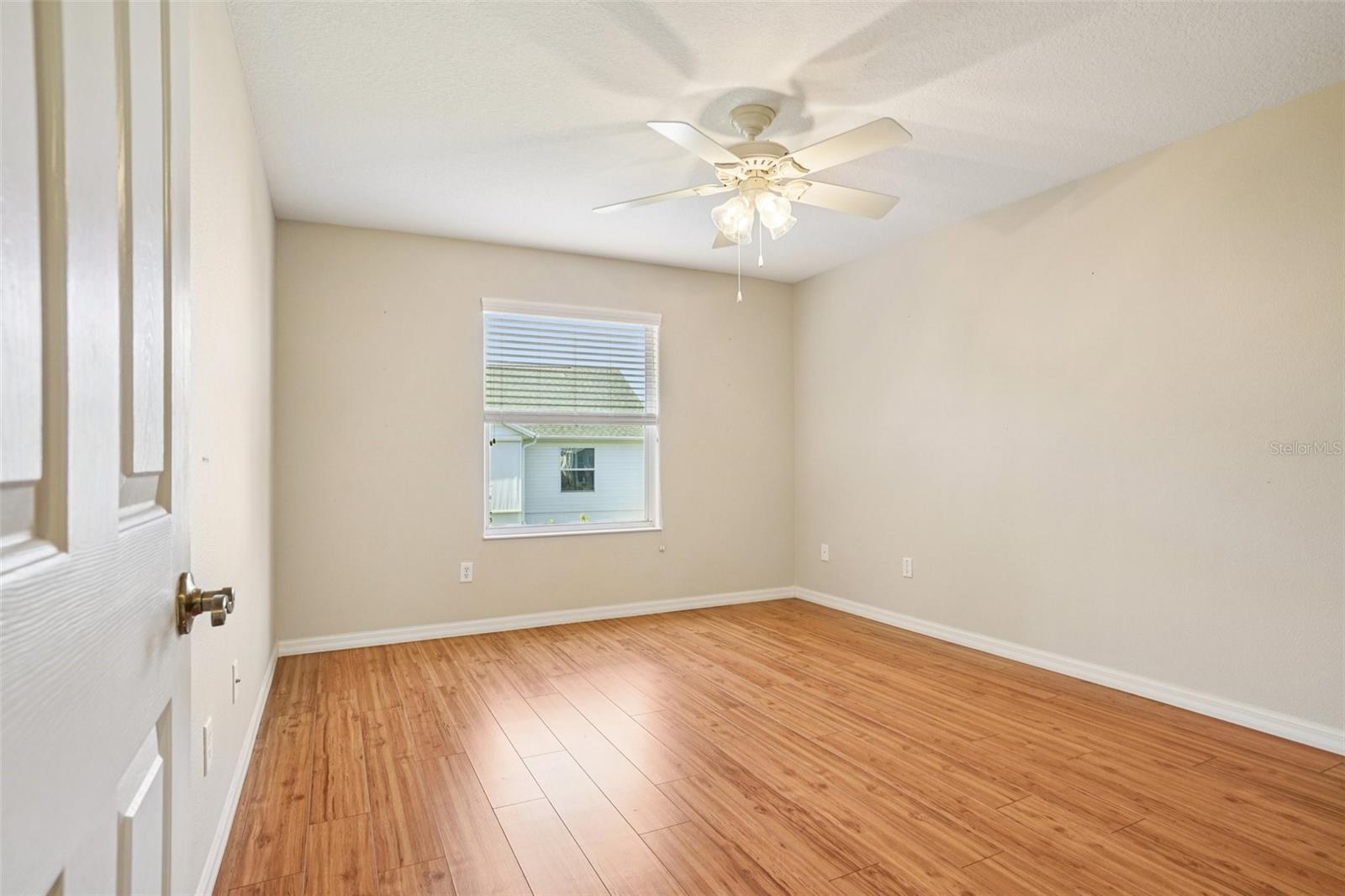 Image 29 of 54 For 1542 Wyatt Avenue