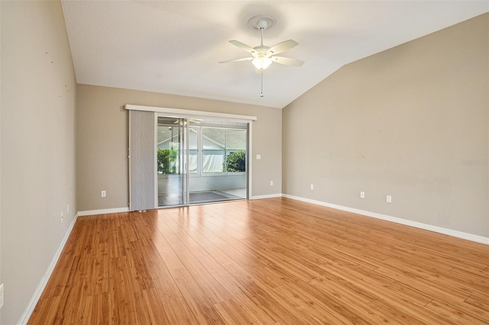 Image 6 of 54 For 1542 Wyatt Avenue