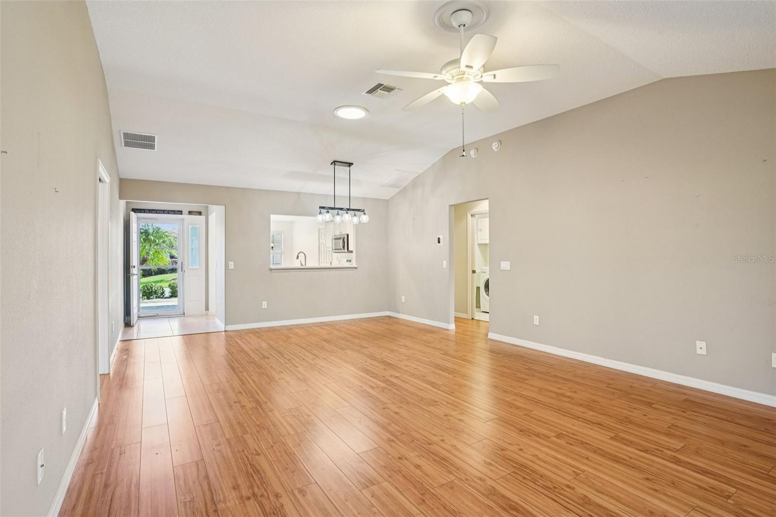 Image 9 of 54 For 1542 Wyatt Avenue