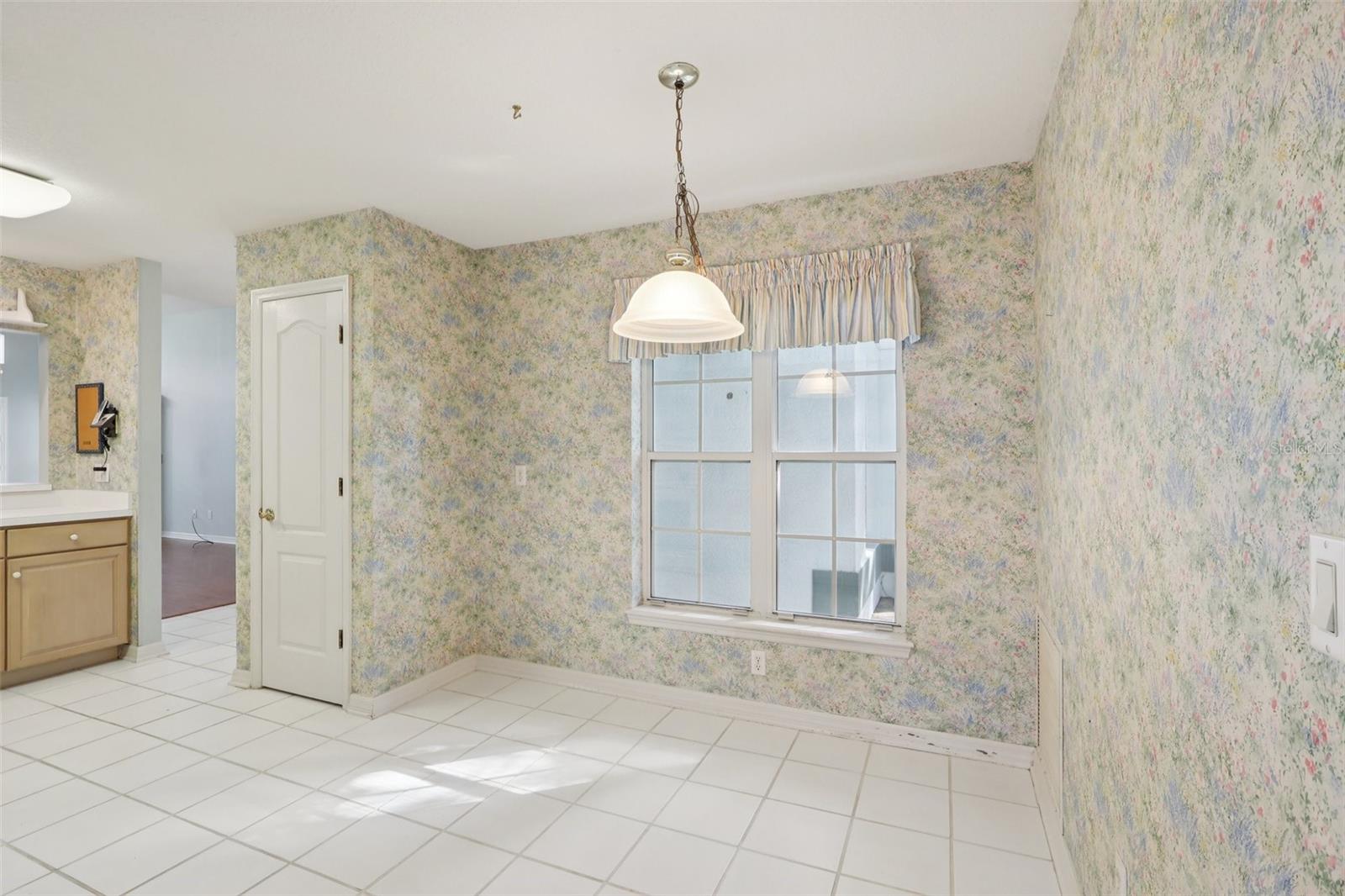 Image 11 of 56 For 6001 Spring Creek Court