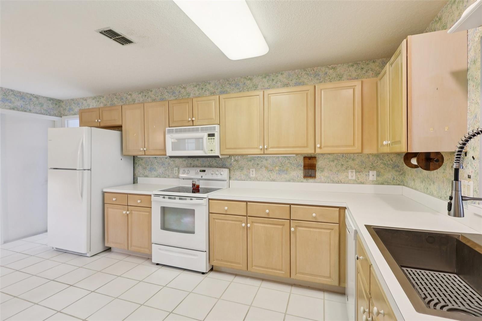 Image 12 of 56 For 6001 Spring Creek Court