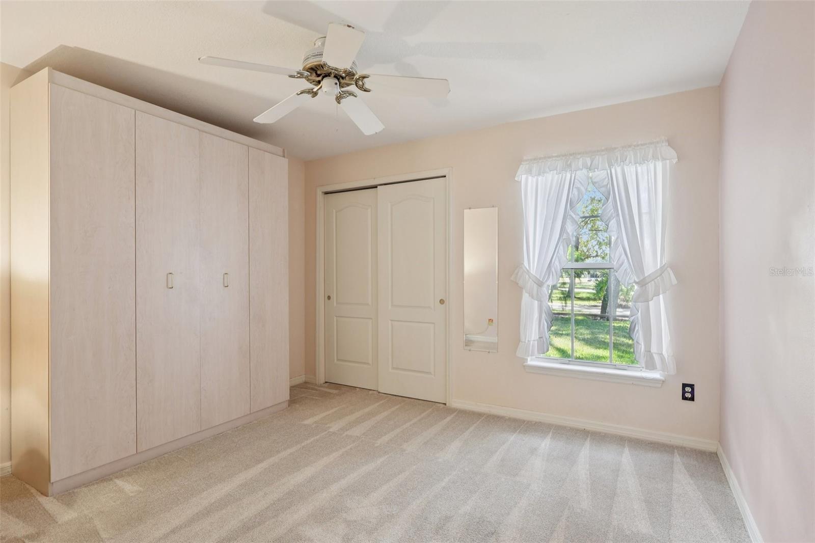 Image 28 of 56 For 6001 Spring Creek Court