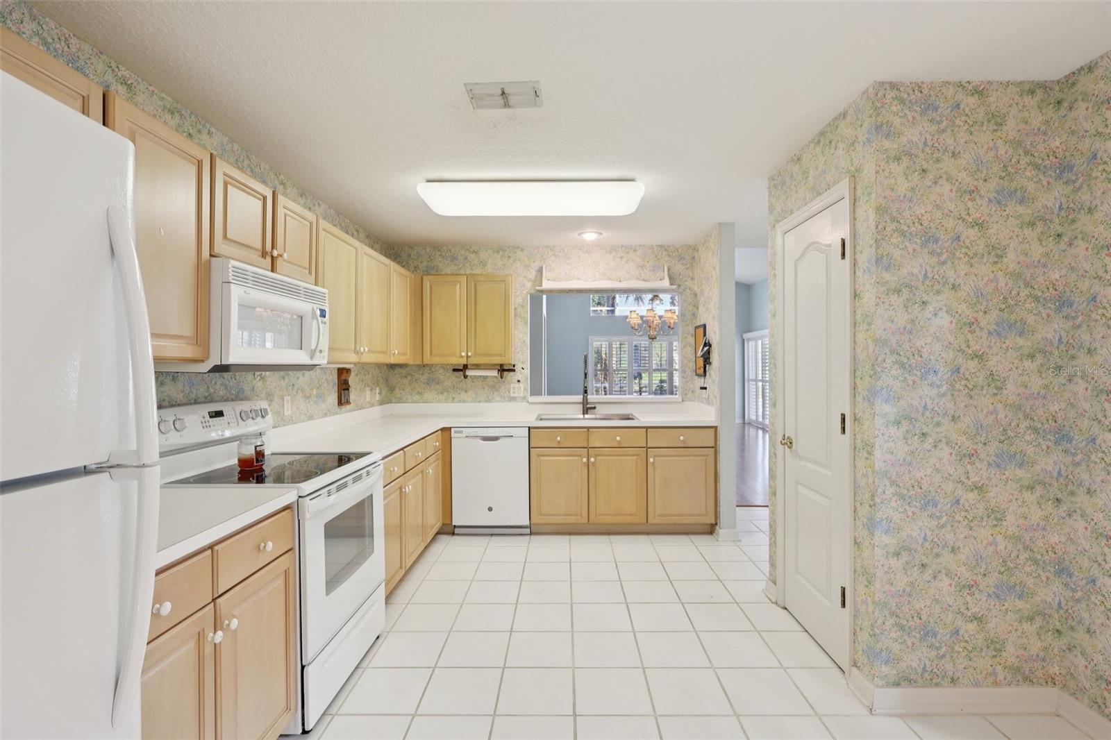 Image 9 of 56 For 6001 Spring Creek Court