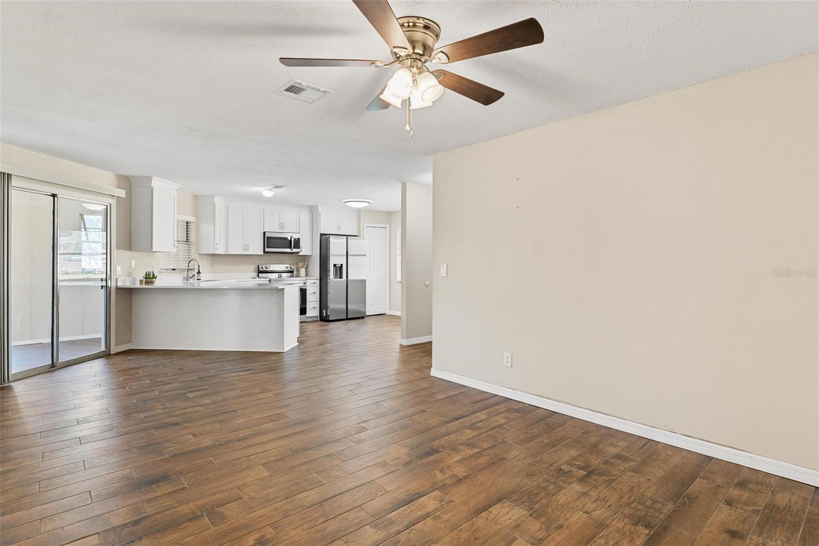 Image 10 of 35 For 2320 Centennial Boulevard