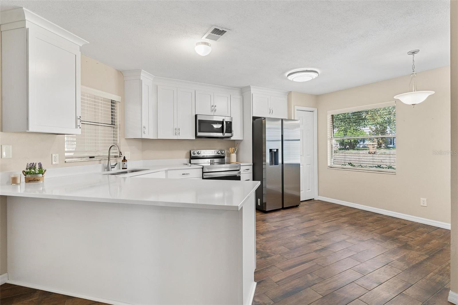 Image 12 of 35 For 2320 Centennial Boulevard