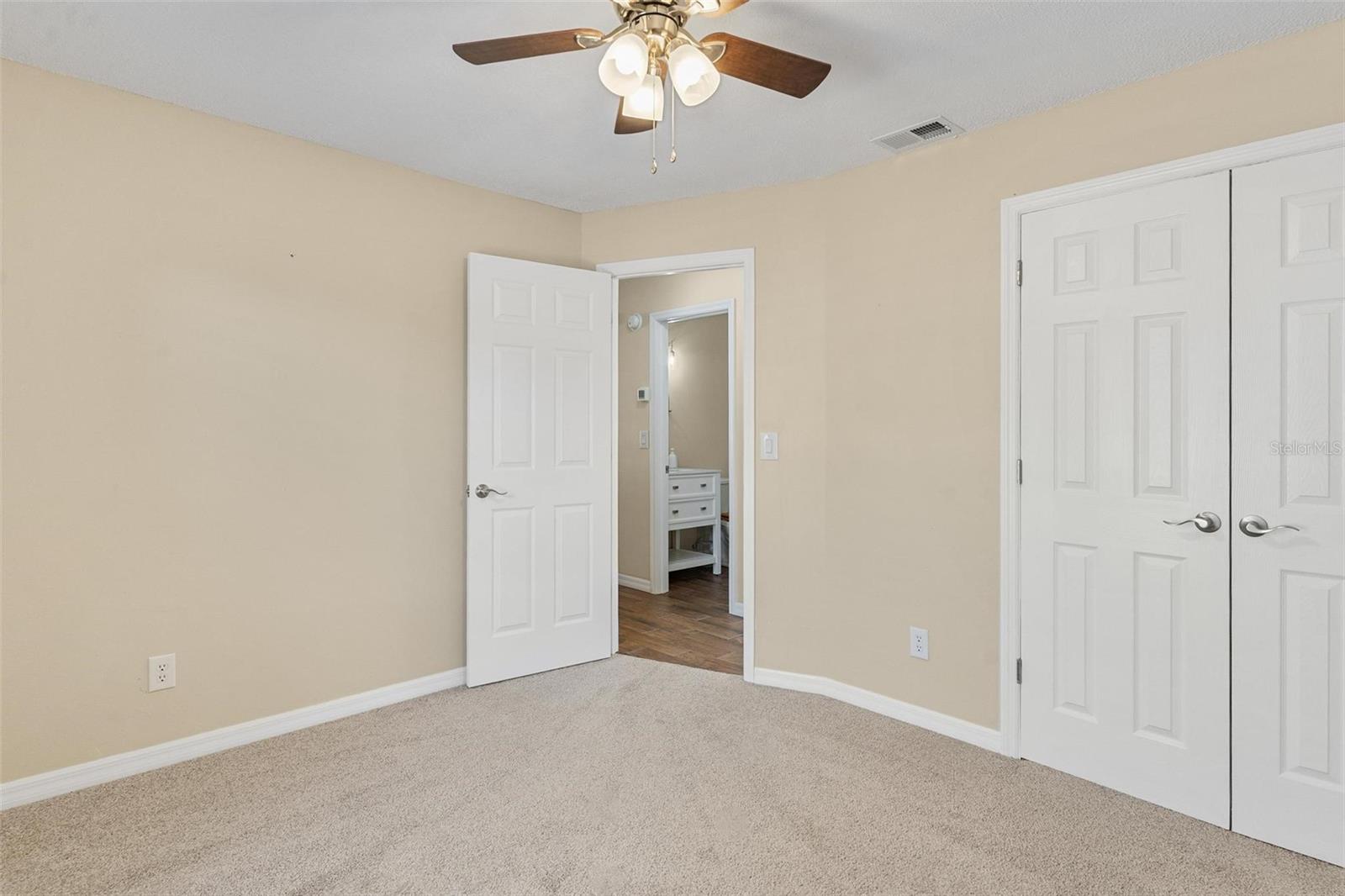 Image 19 of 35 For 2320 Centennial Boulevard