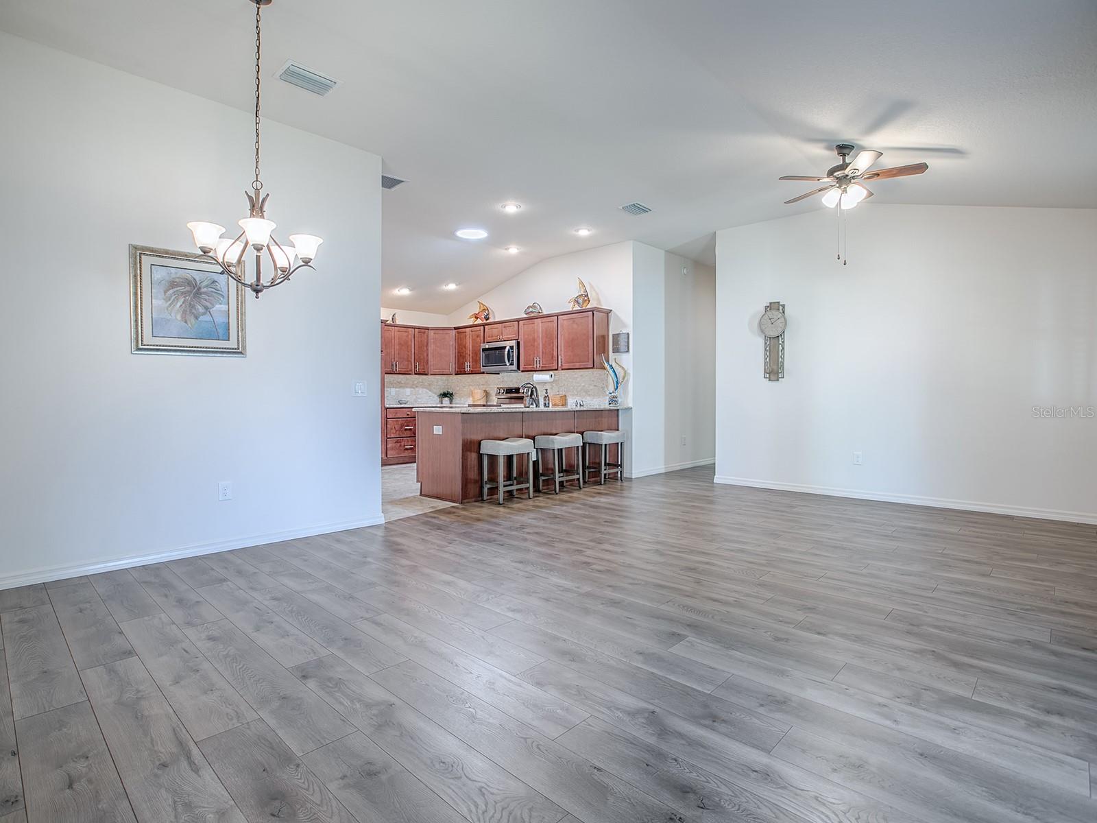 Image 8 of 31 For 1222 Dustin Drive