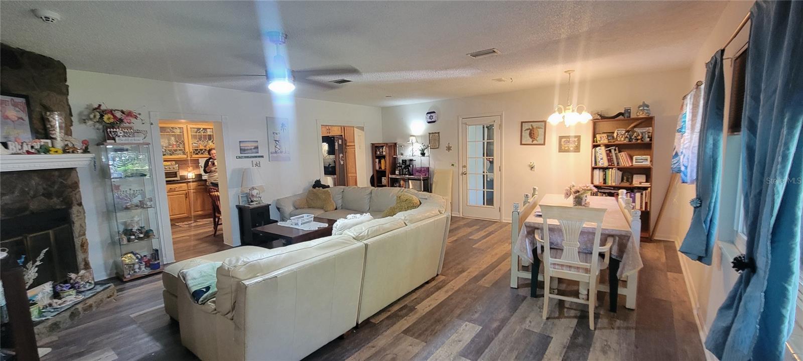 Image 6 of 29 For 6046 Loring Lane