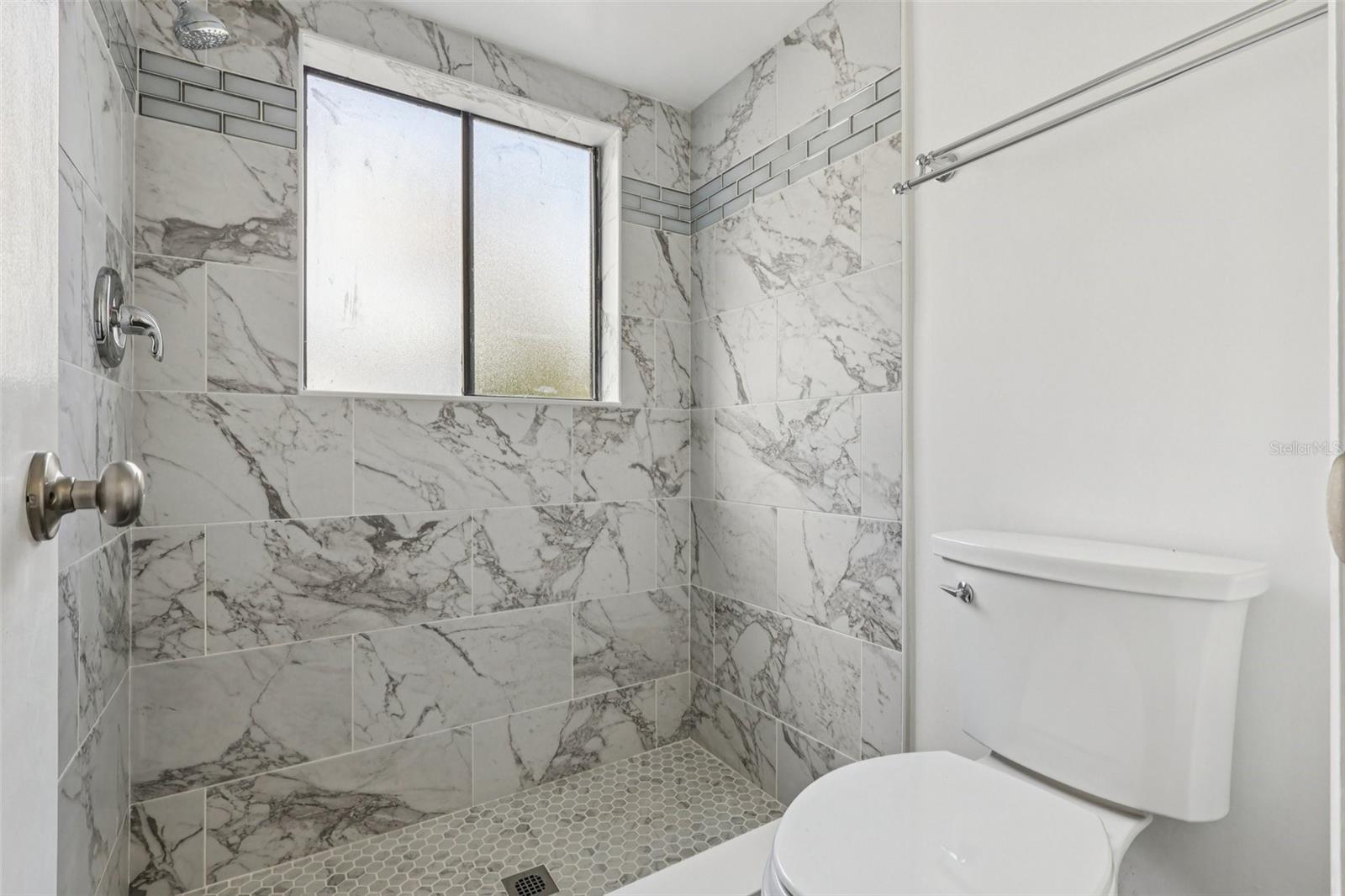 Image 26 of 30 For 212 Eastridge Drive