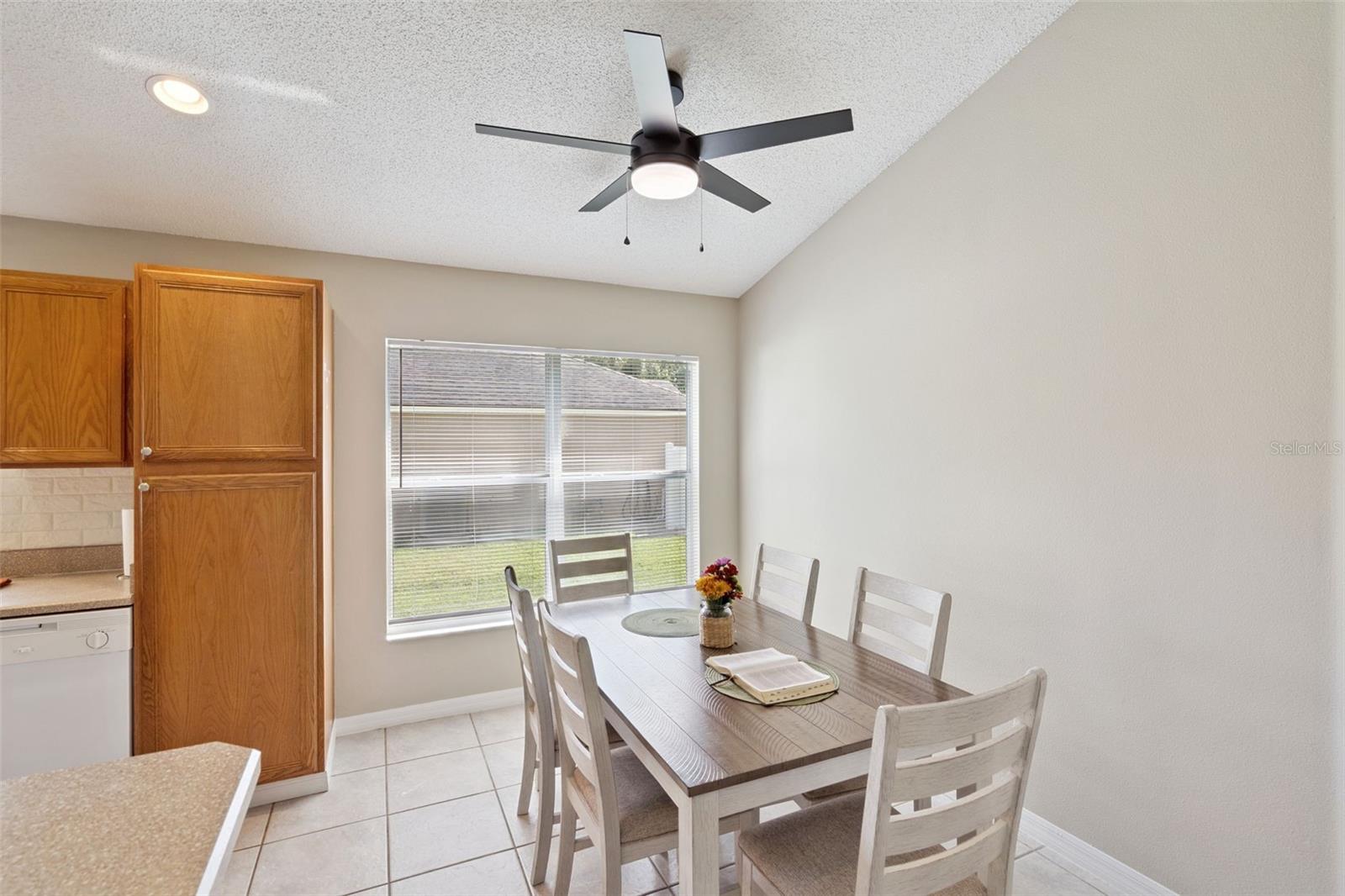 Image 6 of 28 For 15725 Heron Hill Street