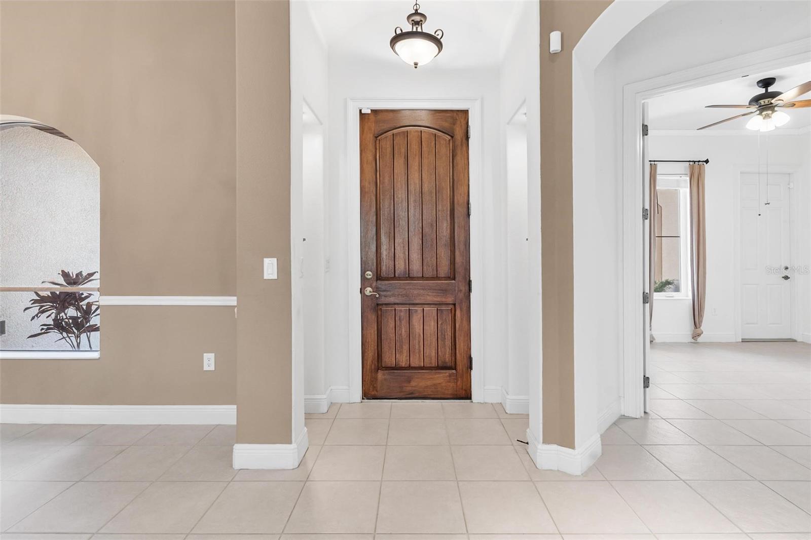 Image 13 of 58 For 38633 Lakeview Walk