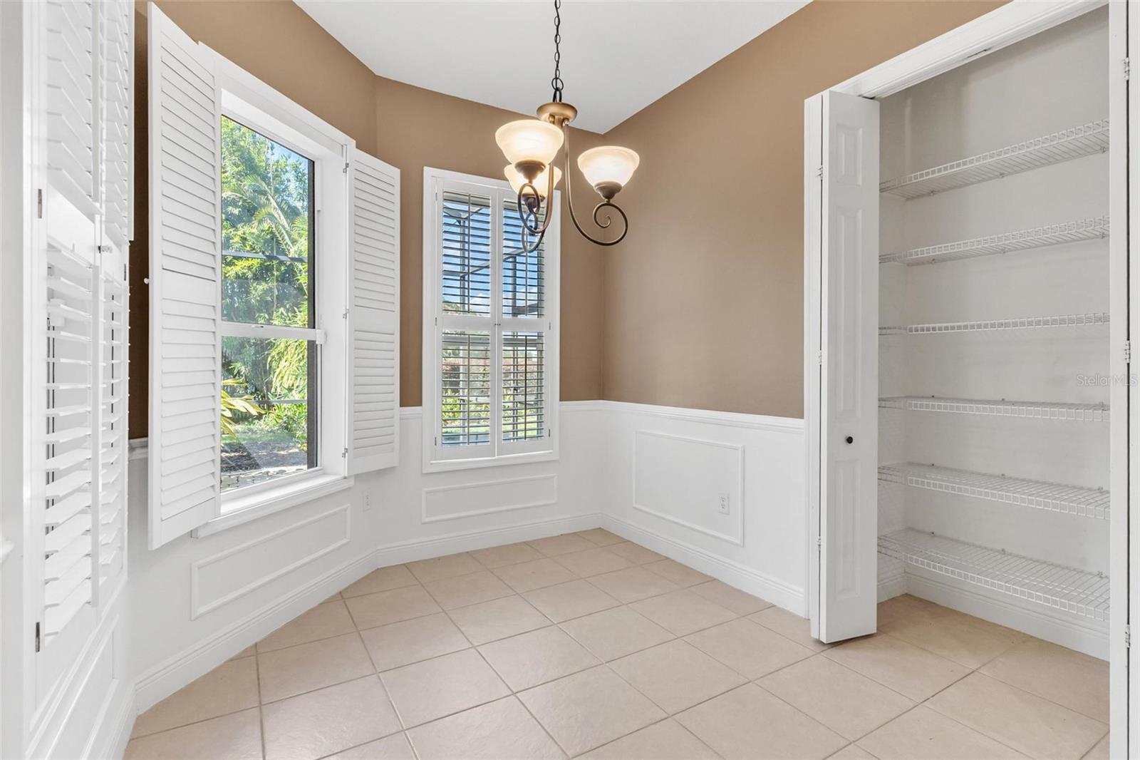 Image 27 of 58 For 38633 Lakeview Walk