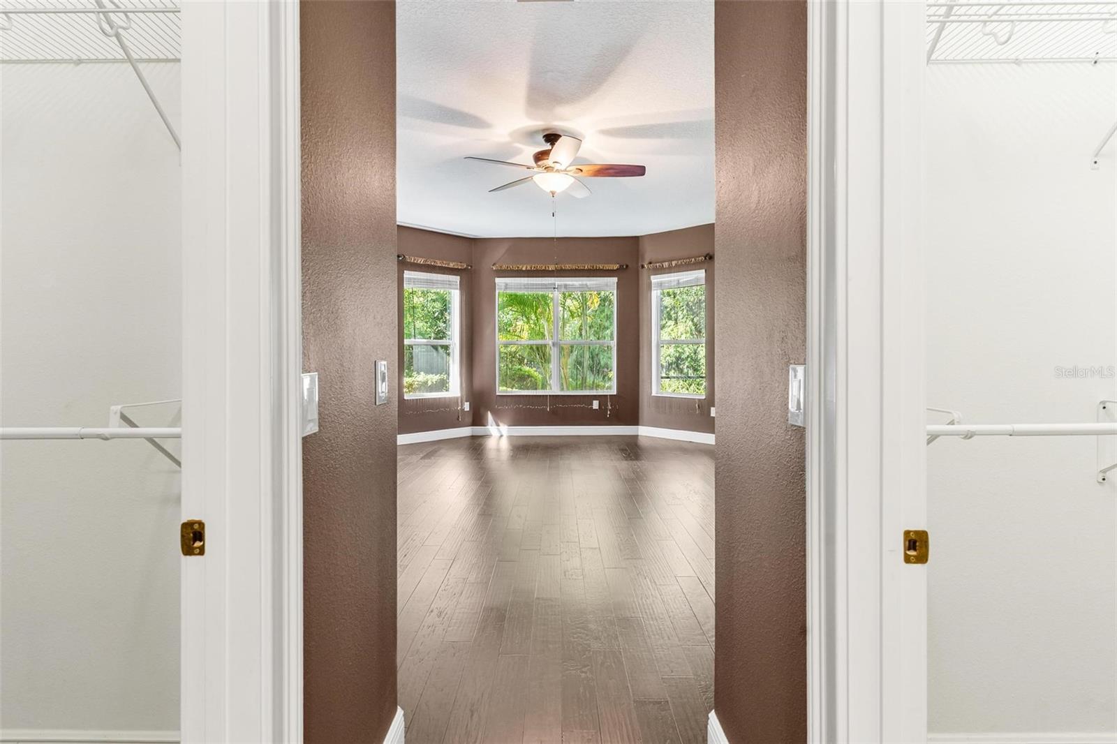 Image 29 of 58 For 38633 Lakeview Walk