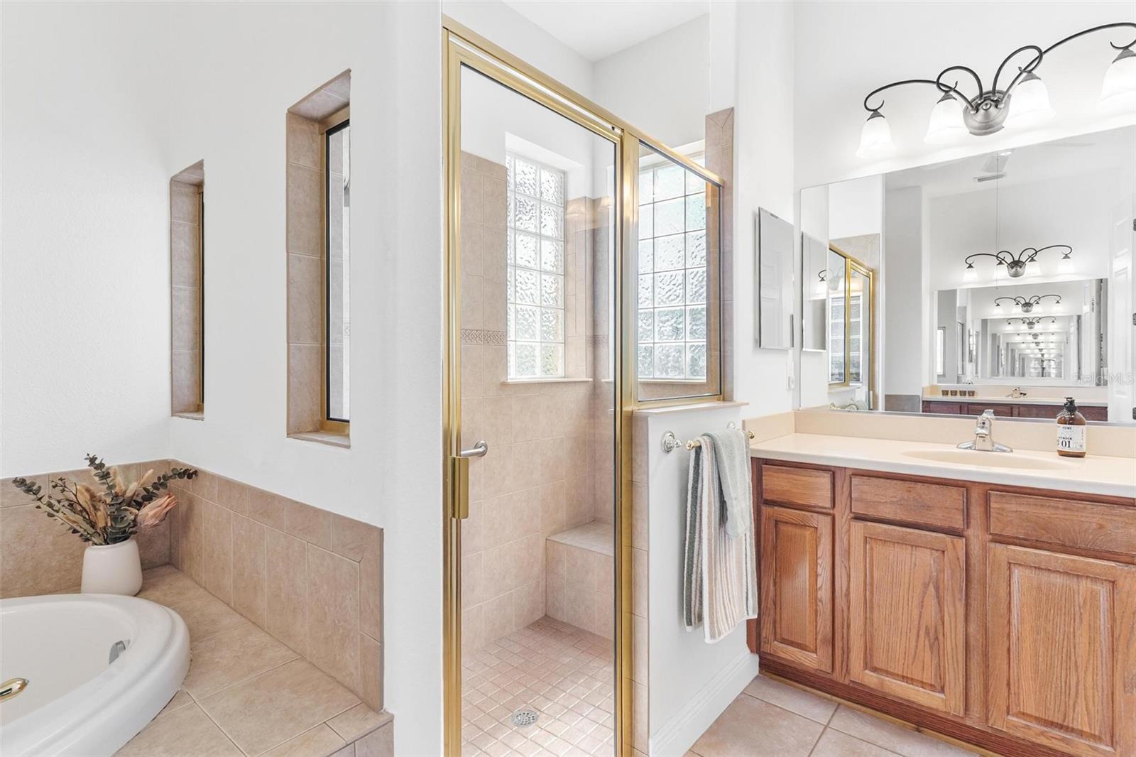 Image 35 of 58 For 38633 Lakeview Walk