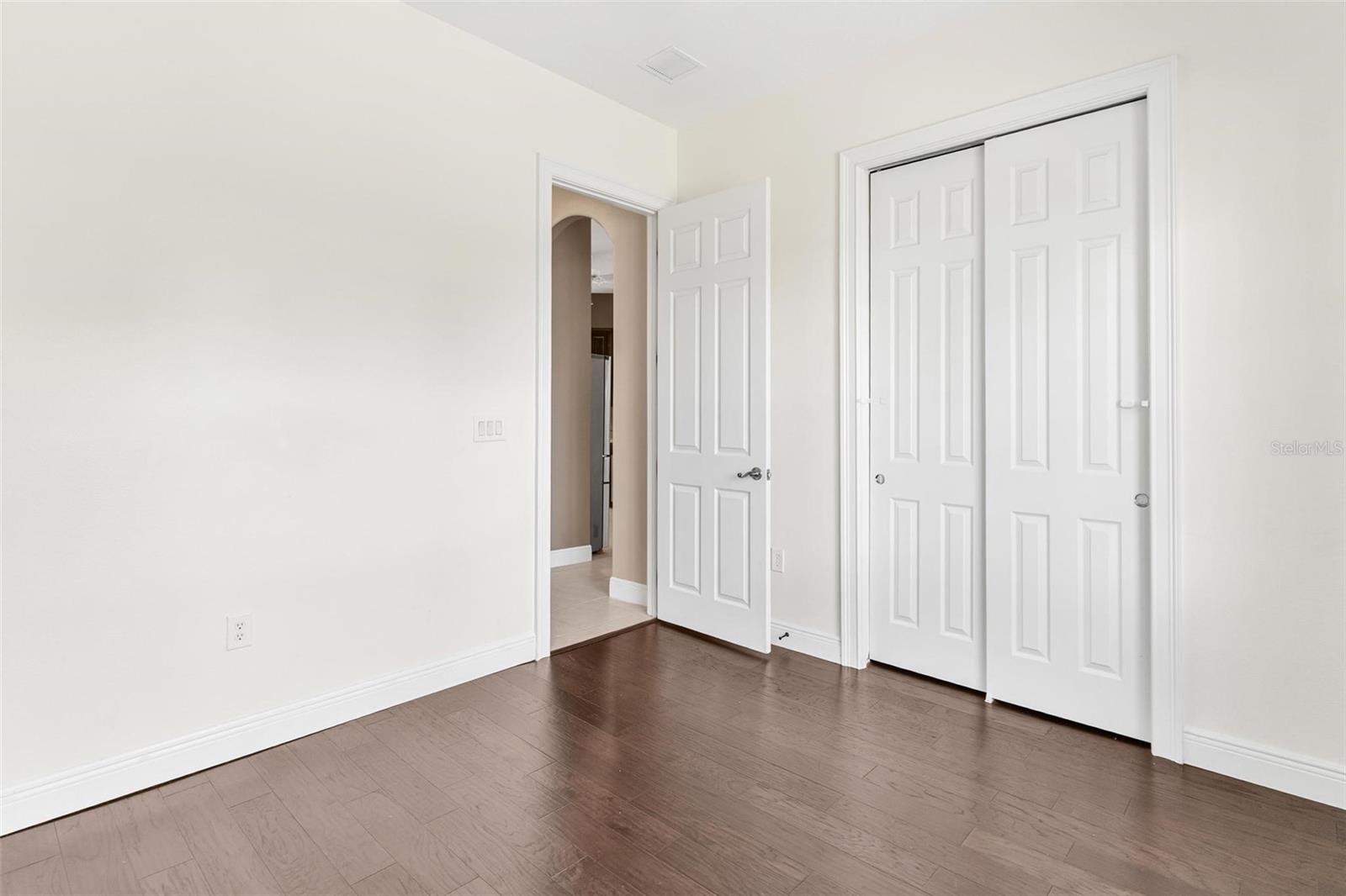 Image 39 of 58 For 38633 Lakeview Walk