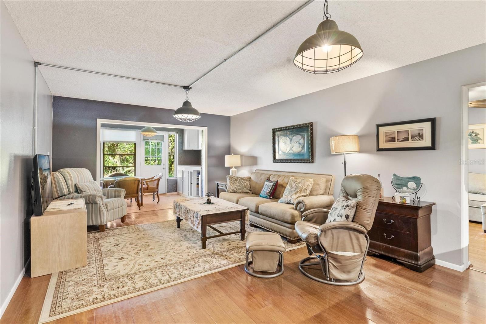 Image 17 of 46 For 4300 Baywood Boulevard B106