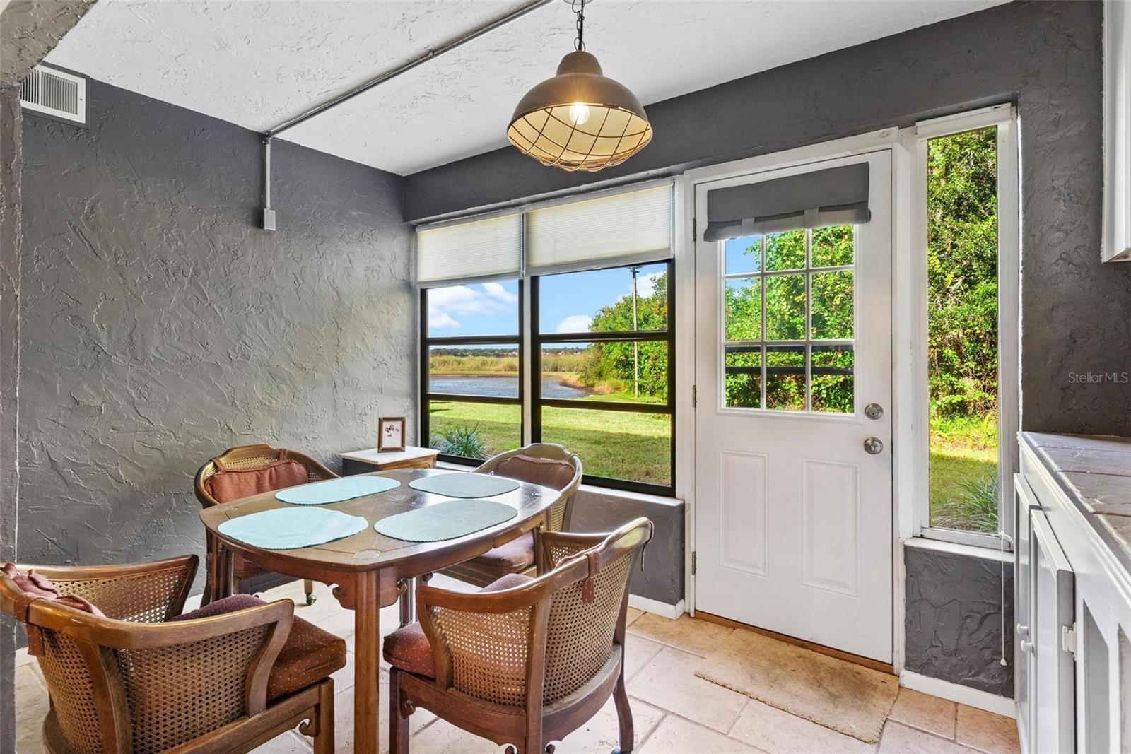 Image 19 of 46 For 4300 Baywood Boulevard B106