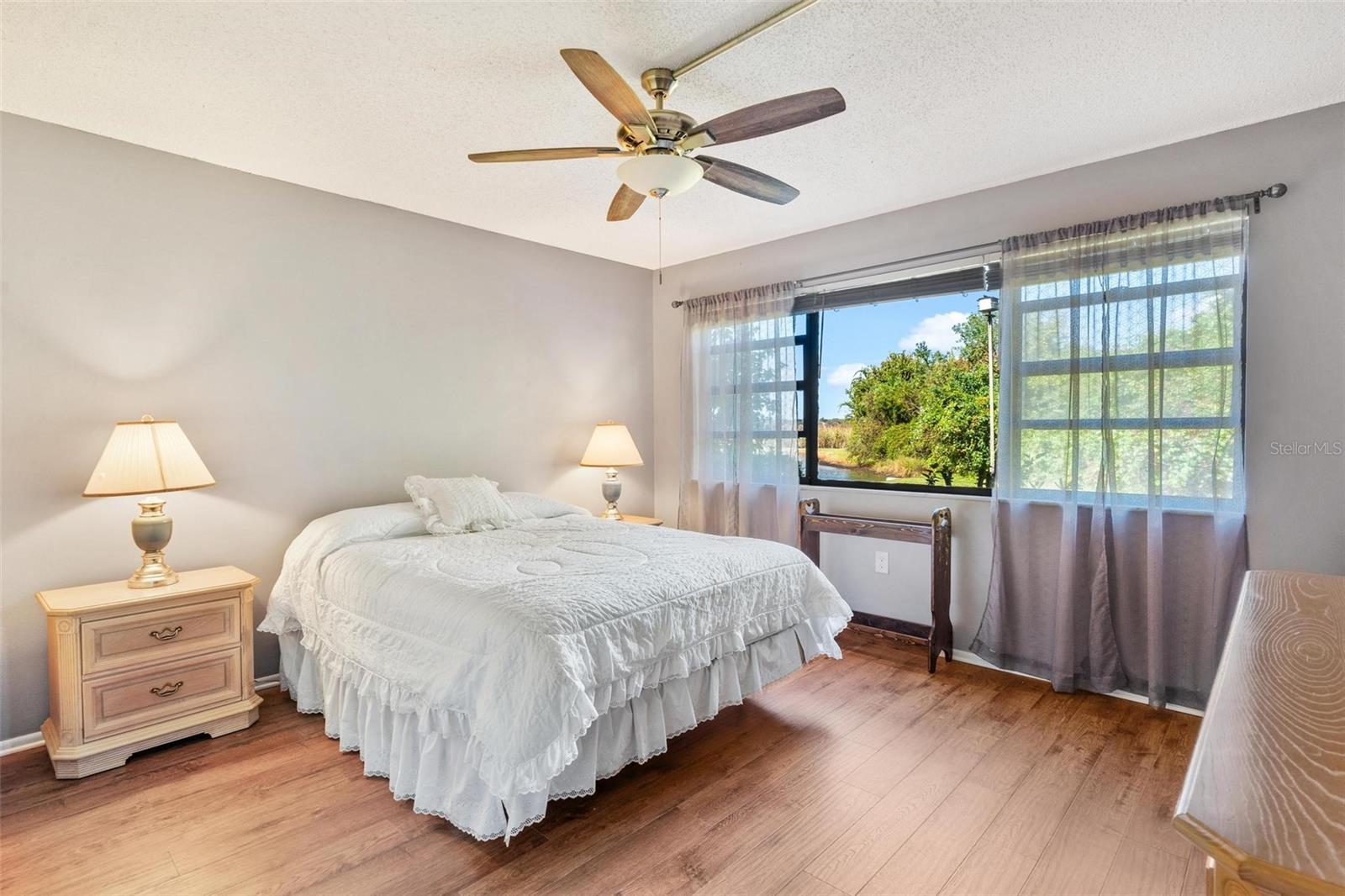 Image 25 of 46 For 4300 Baywood Boulevard B106