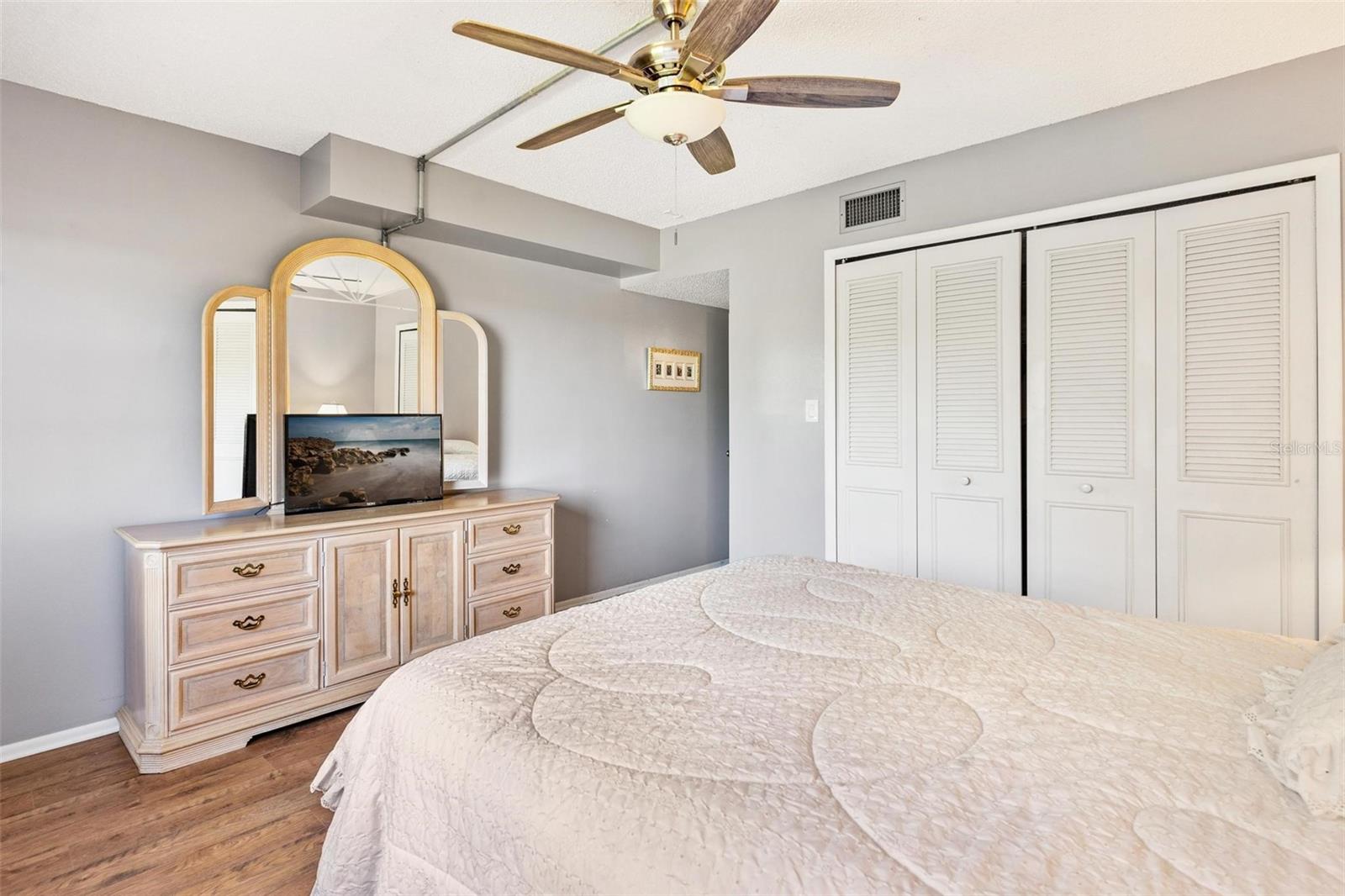 Image 26 of 46 For 4300 Baywood Boulevard B106