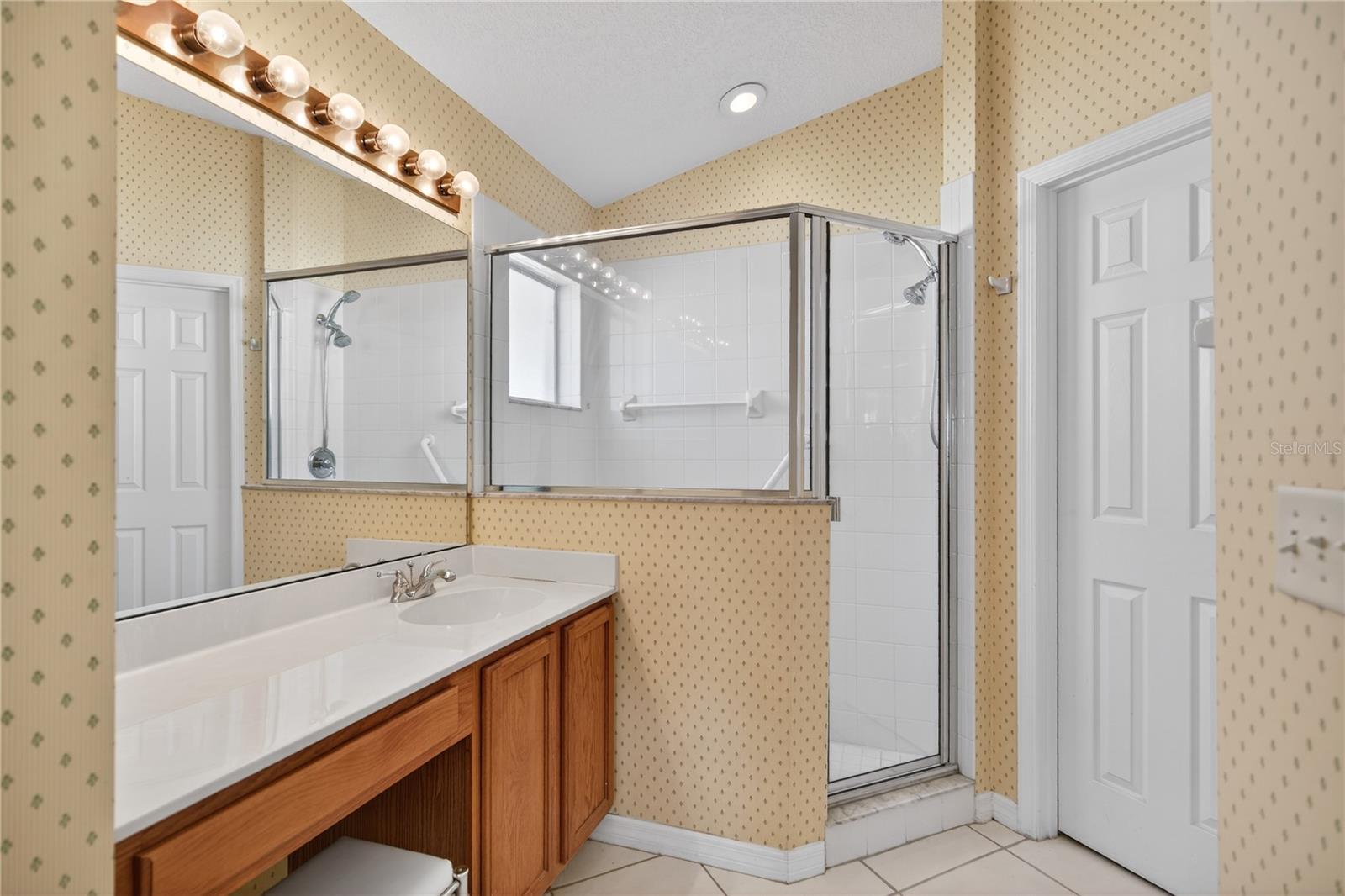 Image 24 of 66 For 3786 Avon Court