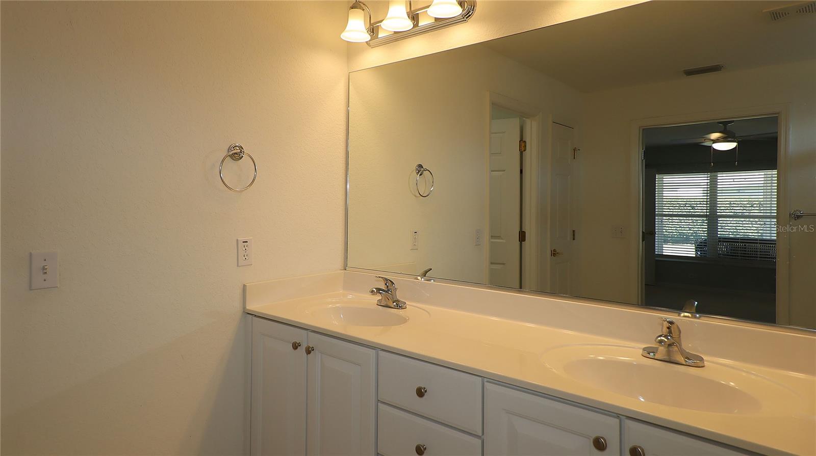 Image 17 of 62 For 13516 87th Circle