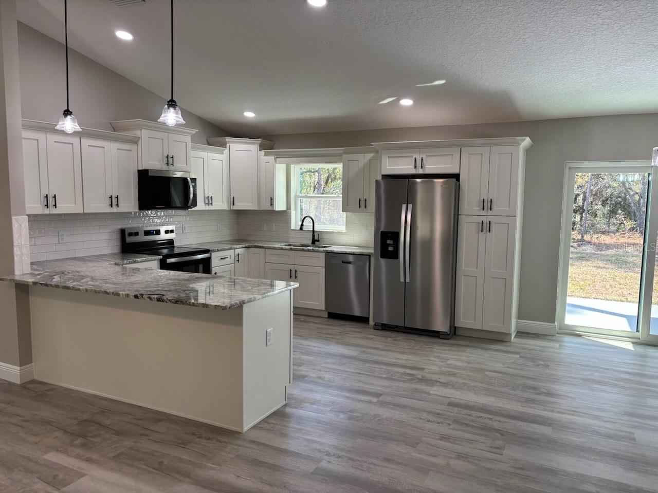 Listing photo id 12 for 10943 Walk Terrace