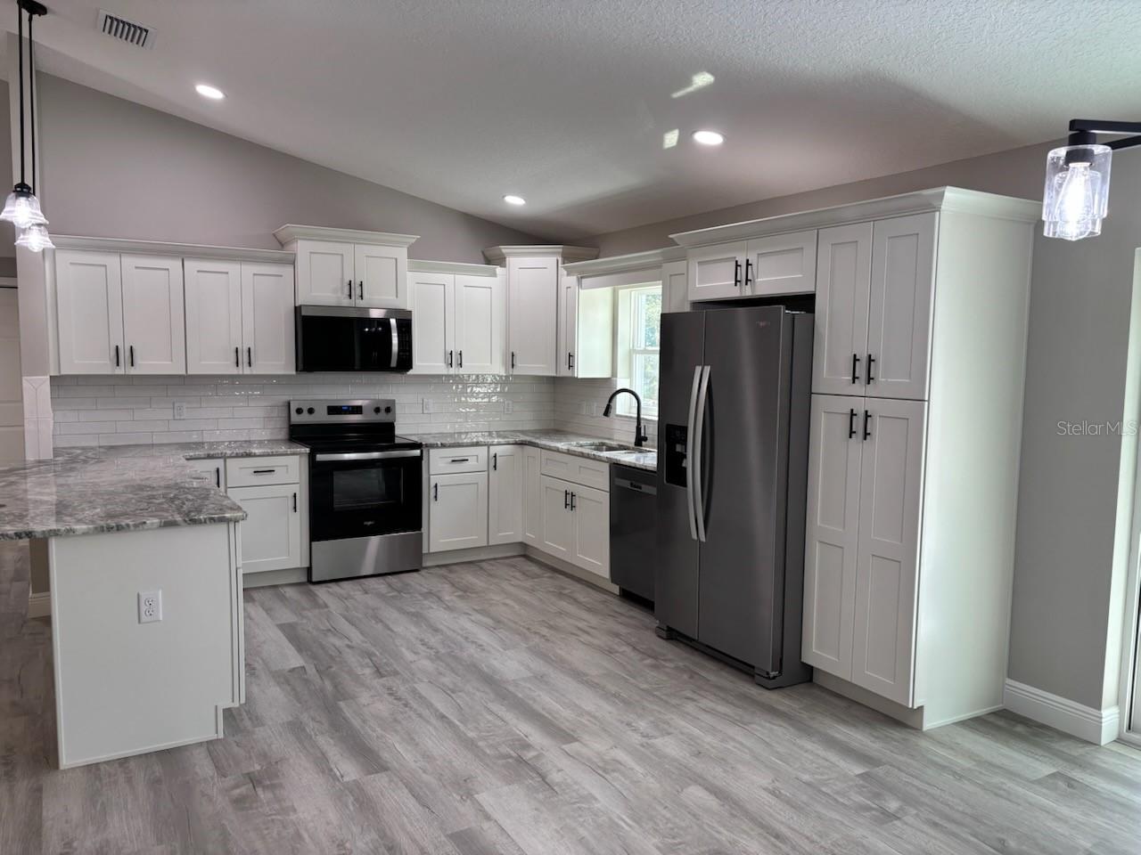 Listing photo id 16 for 10943 Walk Terrace