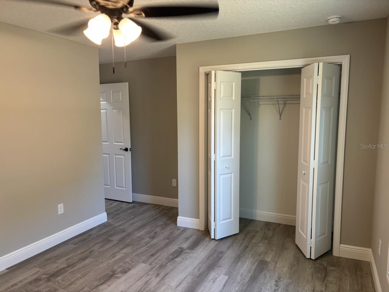 Listing photo id 27 for 10943 Walk Terrace