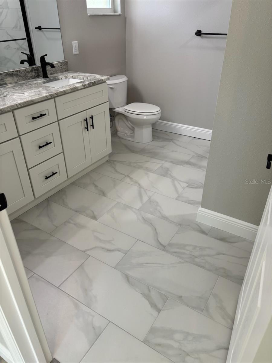 Listing photo id 33 for 10943 Walk Terrace