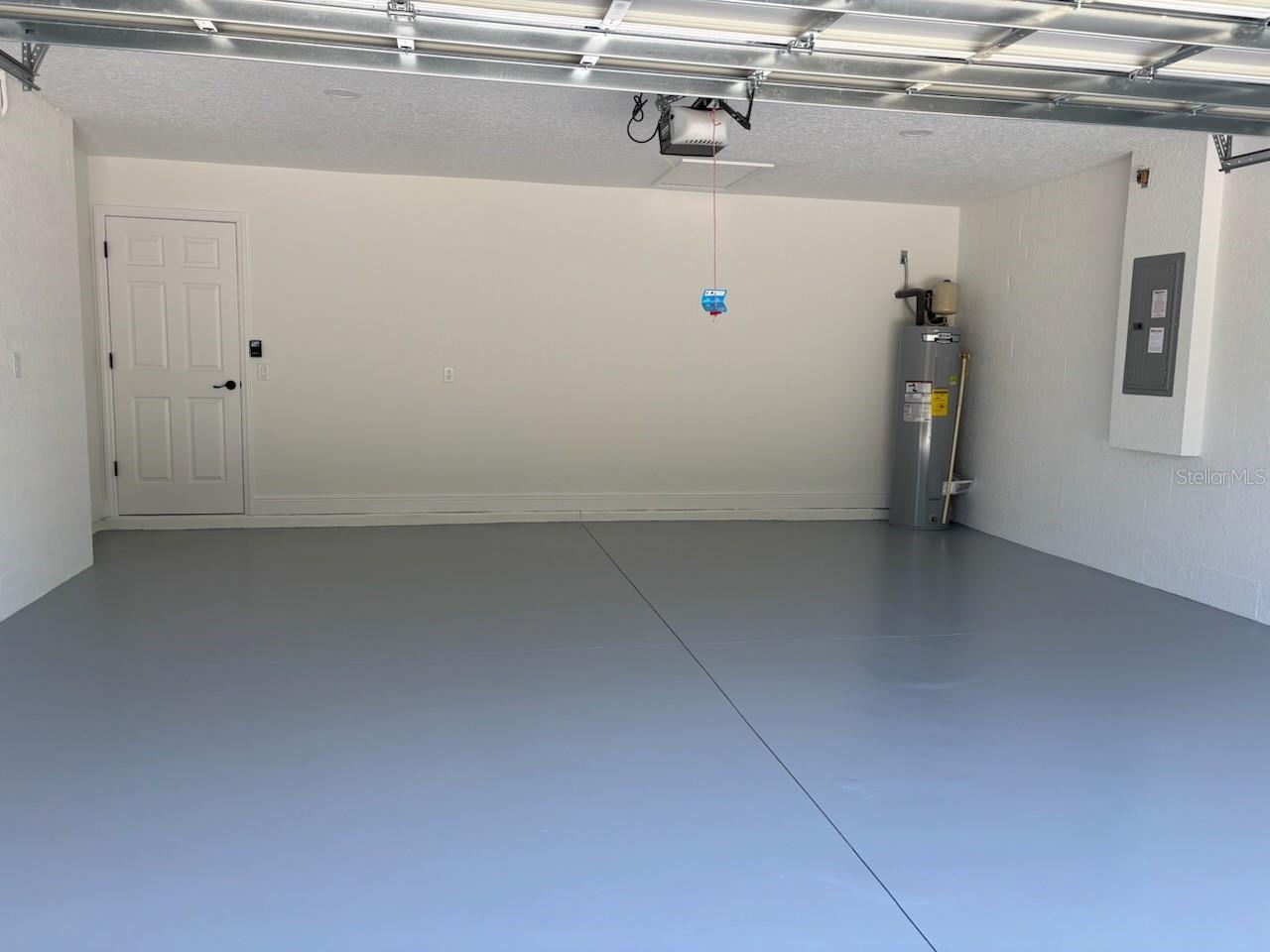 Listing photo id 37 for 10943 Walk Terrace