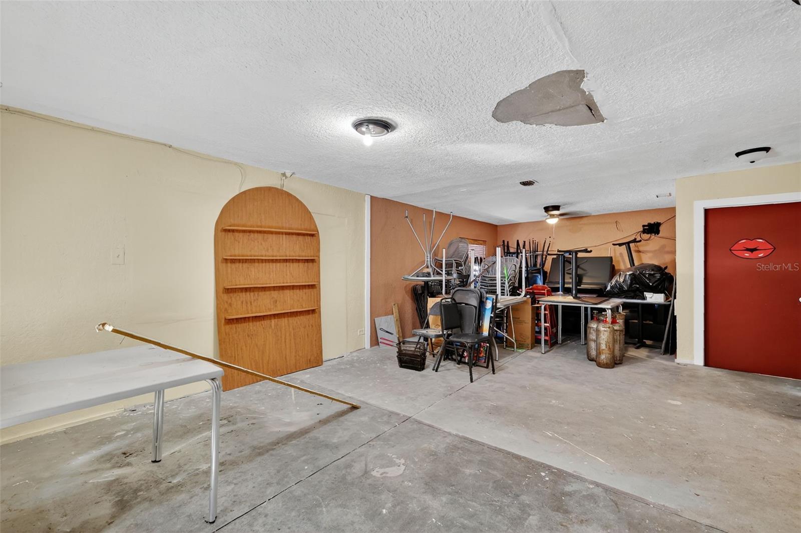 Image 13 of 24 For 13721 Country Club Drive