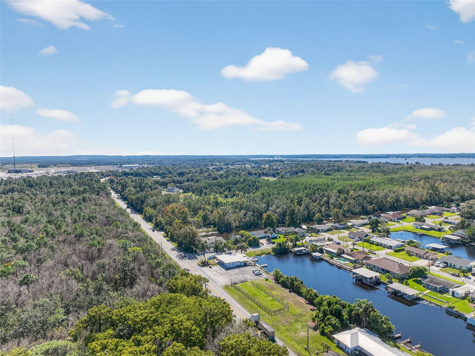 Image 21 of 24 For 13721 Country Club Drive